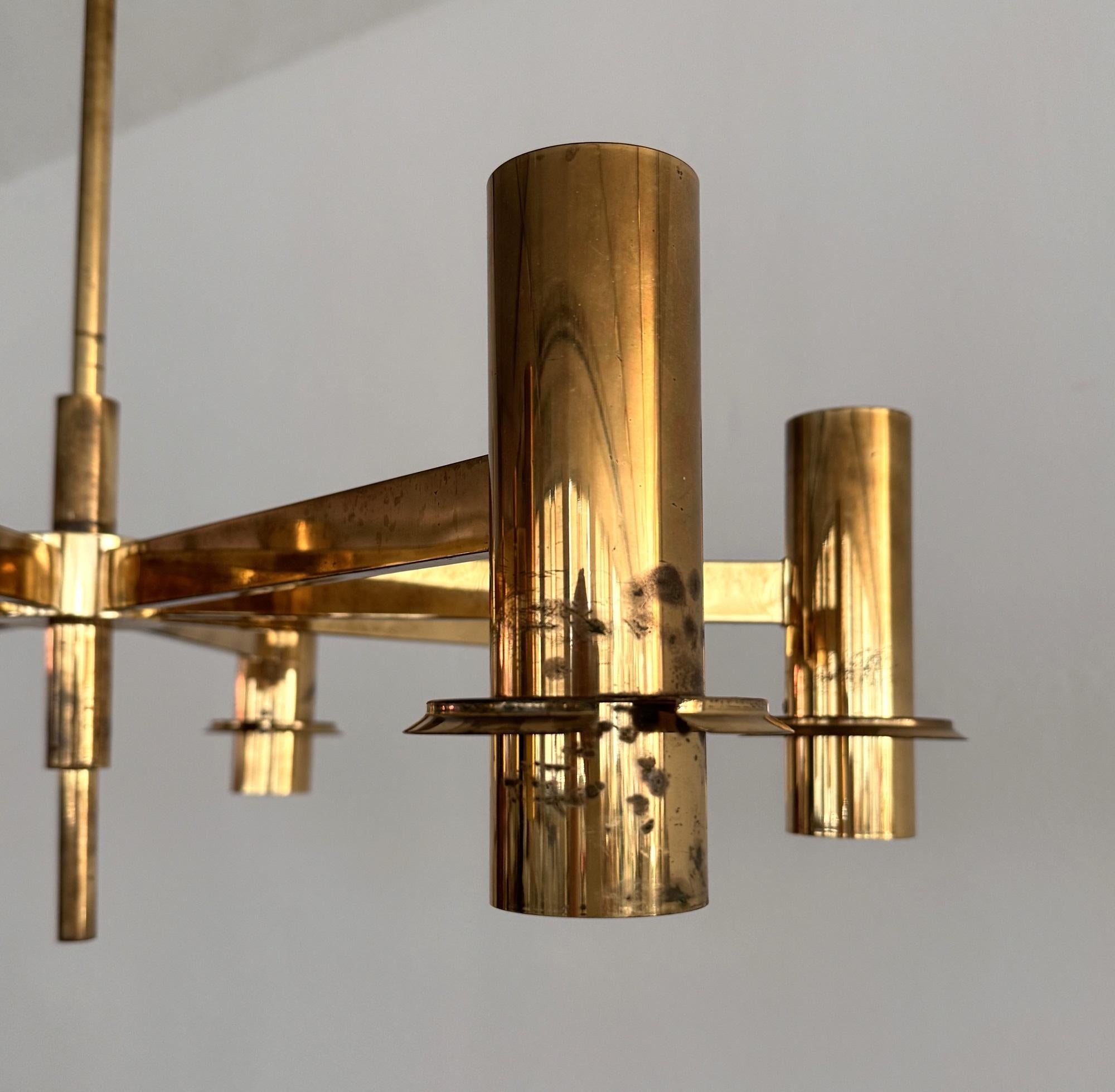 Lustre en laiton et huit globes en verre Hans-Agne Jakobsson du milieu du siècle dernier en vente 4