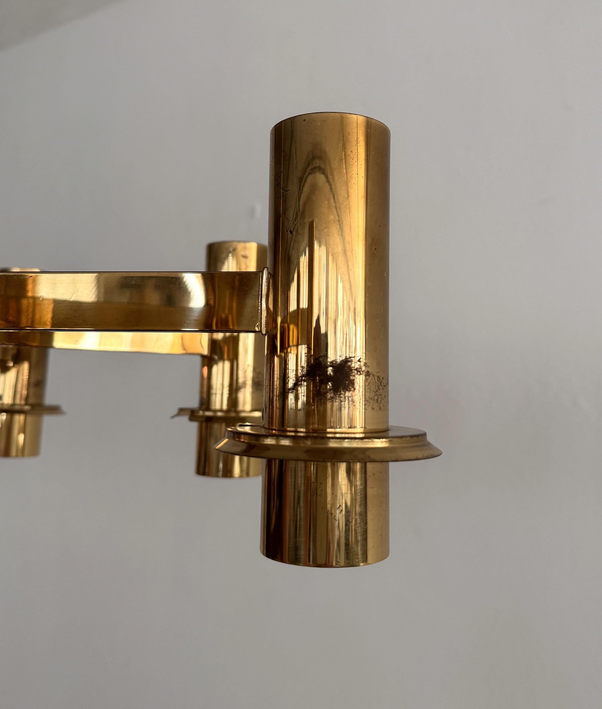 Lustre en laiton et huit globes en verre Hans-Agne Jakobsson du milieu du siècle dernier en vente 6