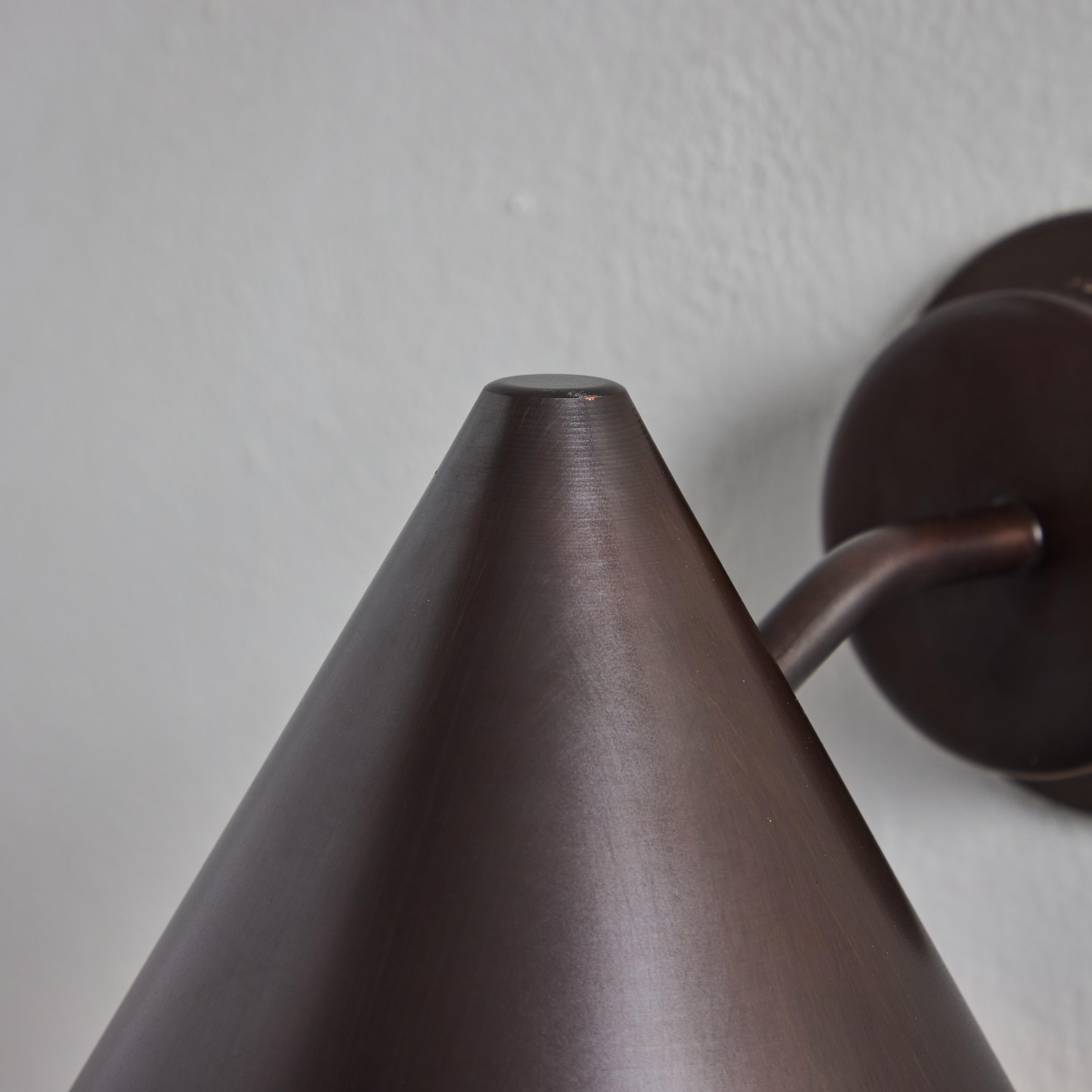 Lámpara de exterior Hans-Agne Jakobsson 'Mini-Tratten' Patinada Marrón Oscuro Metal en venta