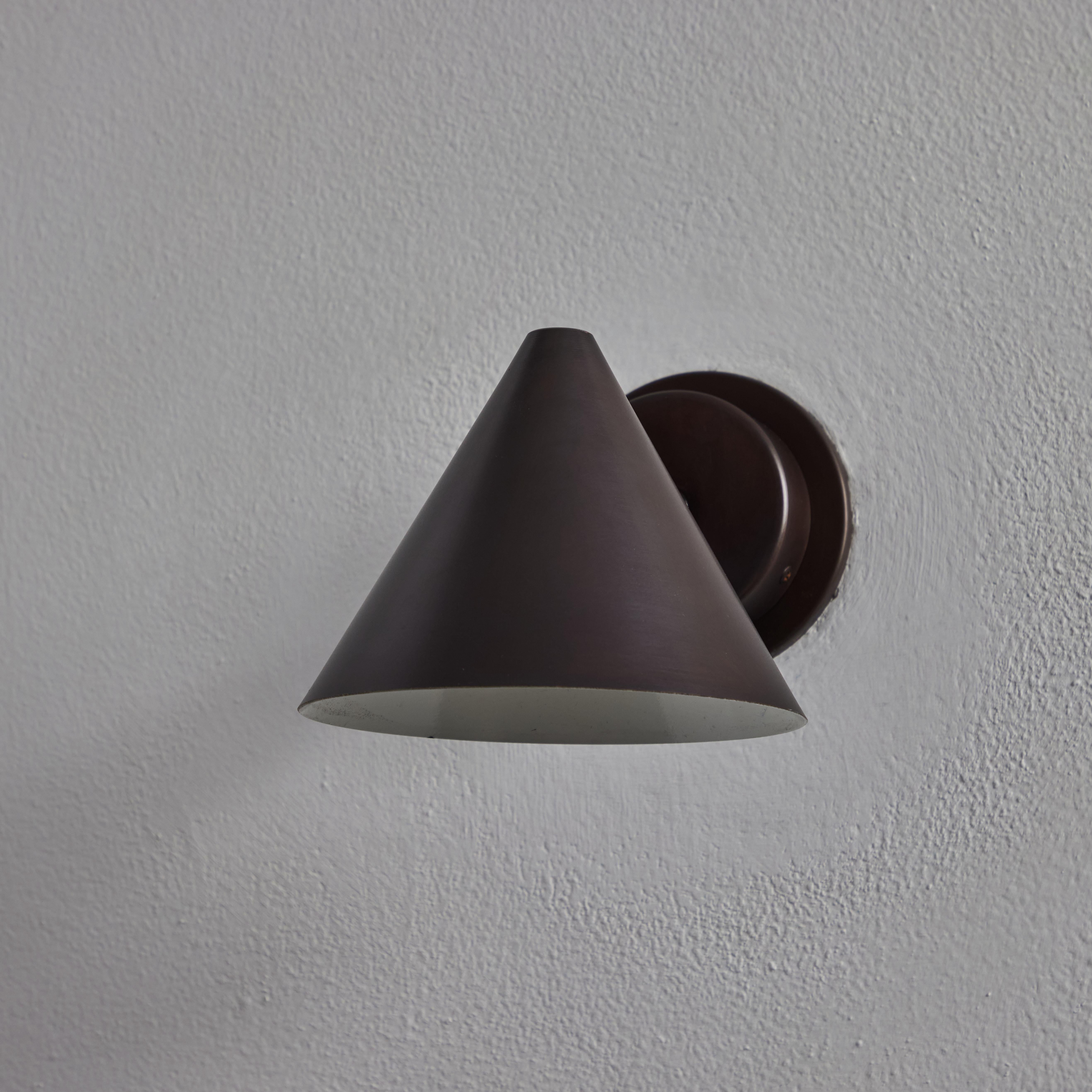 Lámpara de exterior Hans-Agne Jakobsson 'Mini-Tratten' Patinada Marrón Oscuro Patinado en venta
