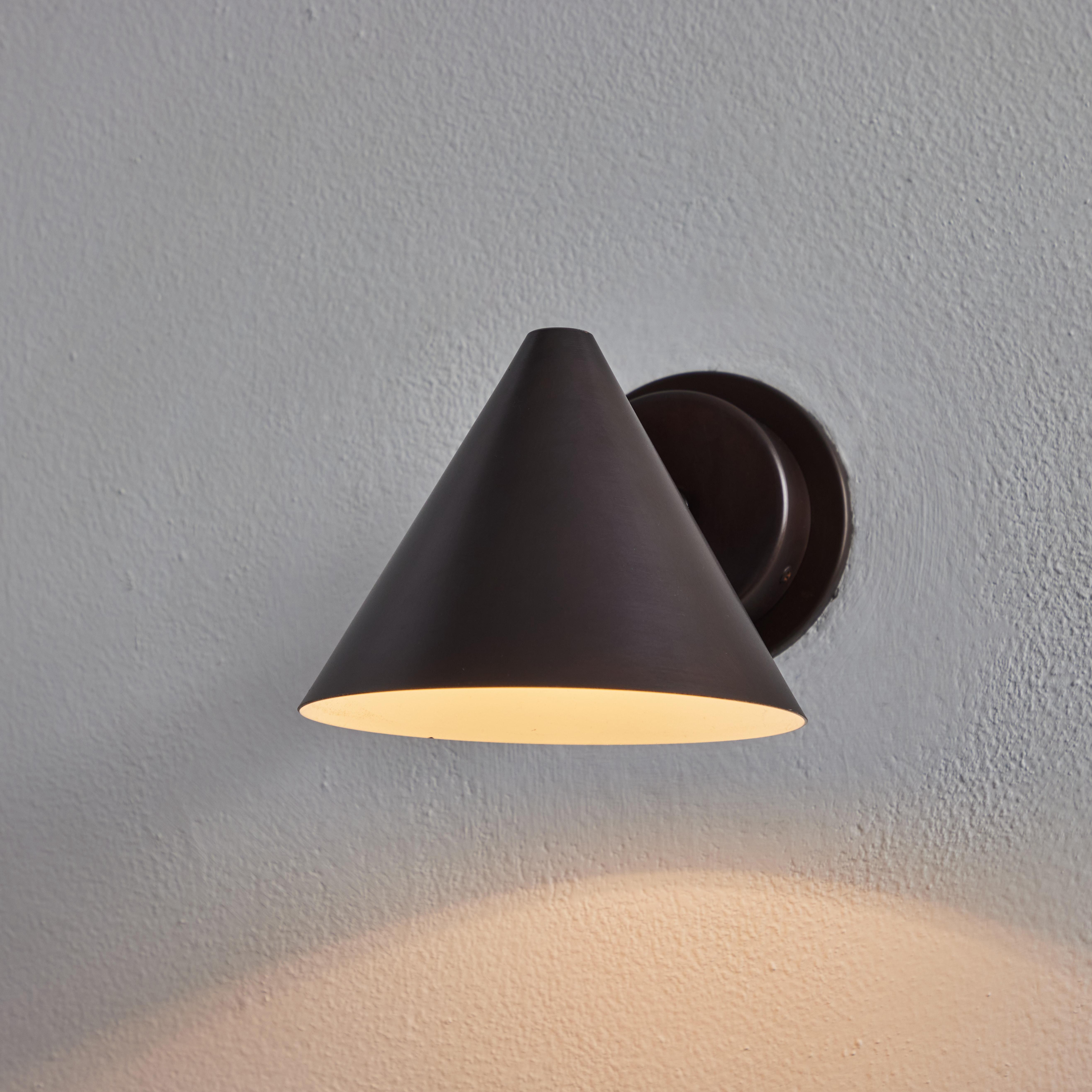 Lámpara de exterior Hans-Agne Jakobsson 'Mini-Tratten' Patinada Marrón Oscuro en Nuevo estado para la venta en Glendale, CA