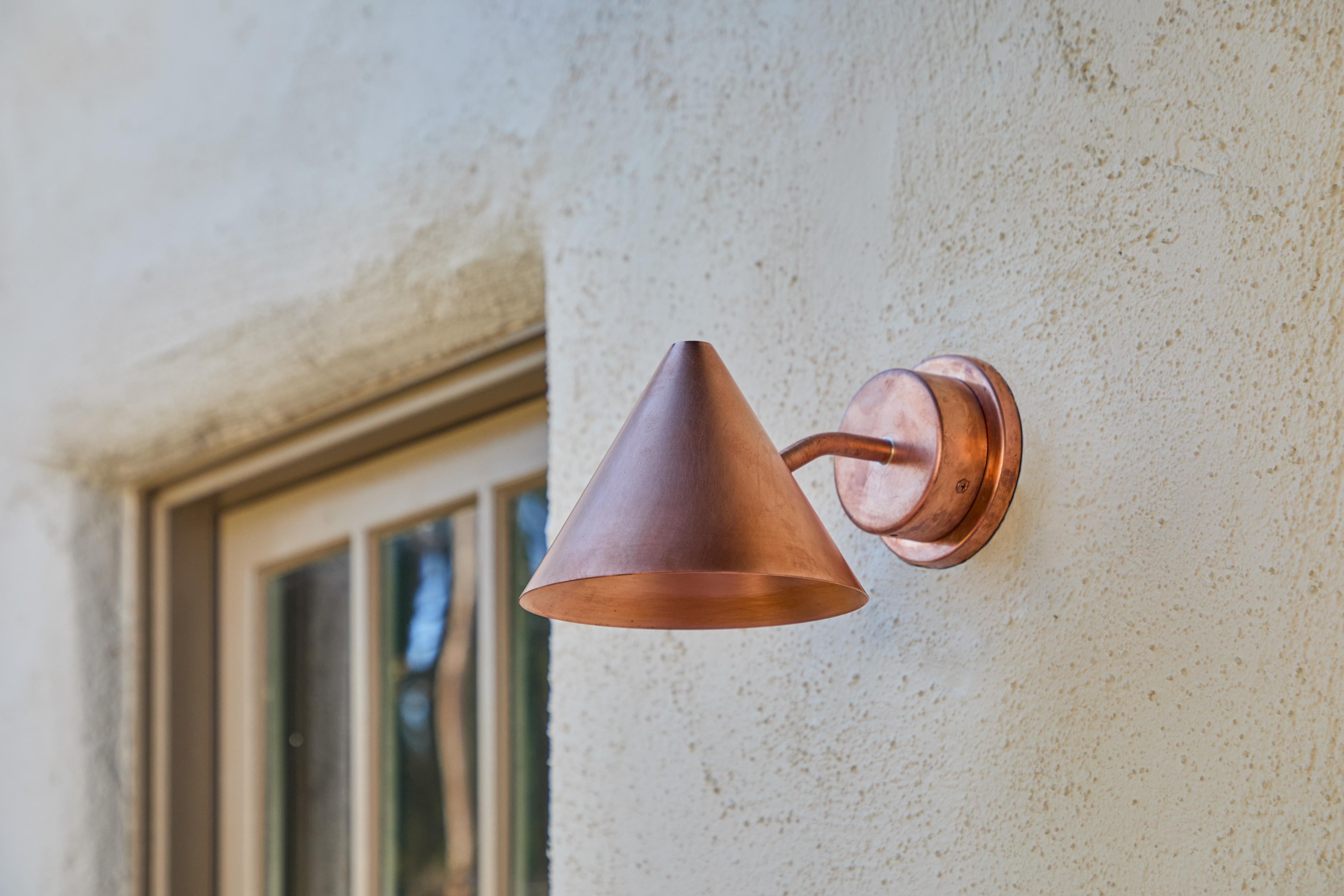Sconce da esterno in rame grezzo 'Mini-Tratten' di Hans-Agne Jakobsson In condizioni Nuovo in vendita a Glendale, CA