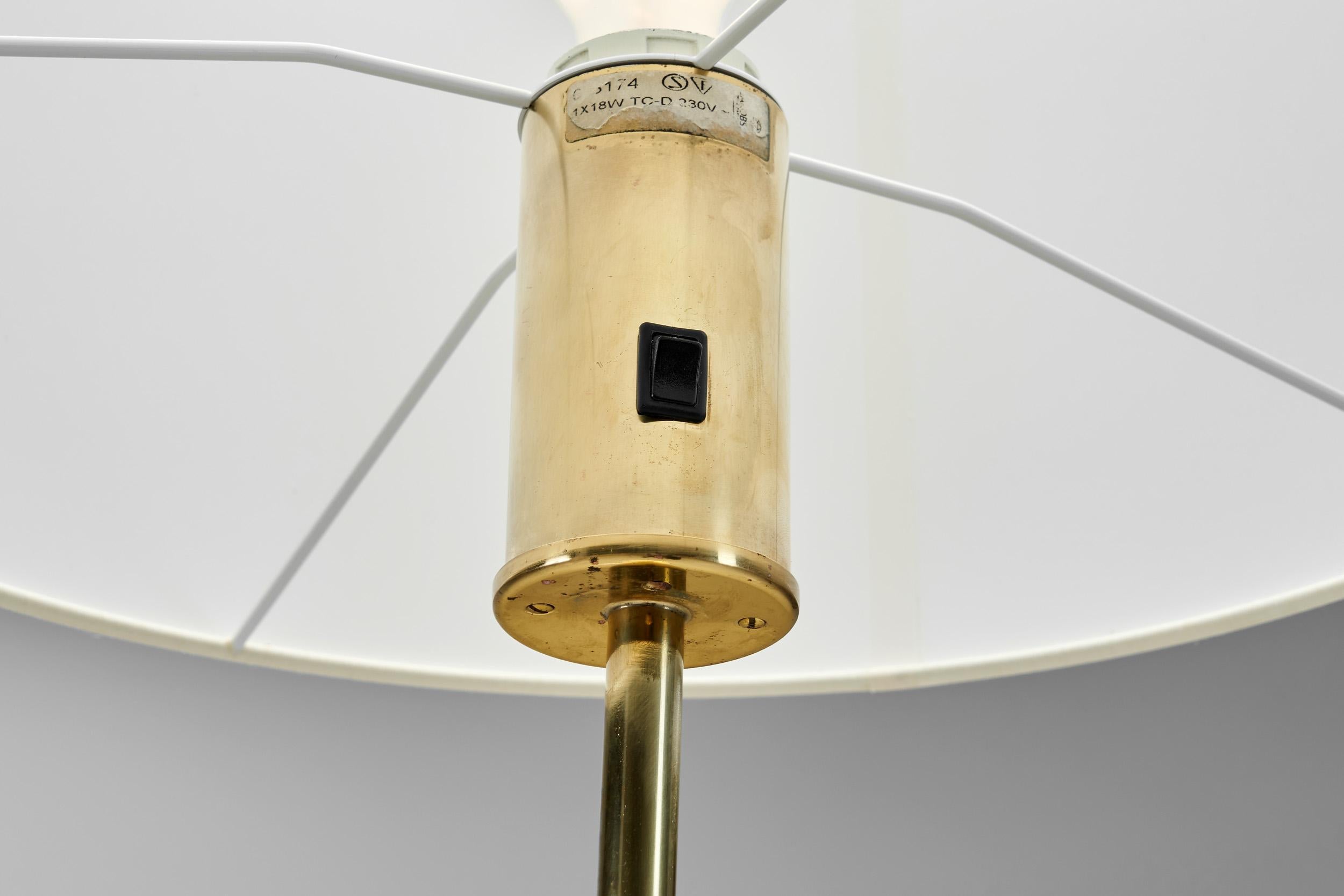 Lampadaire «7373 » de Hans-Agne Jakobsson pour Markaryd, Suède 20e siècle en vente 7