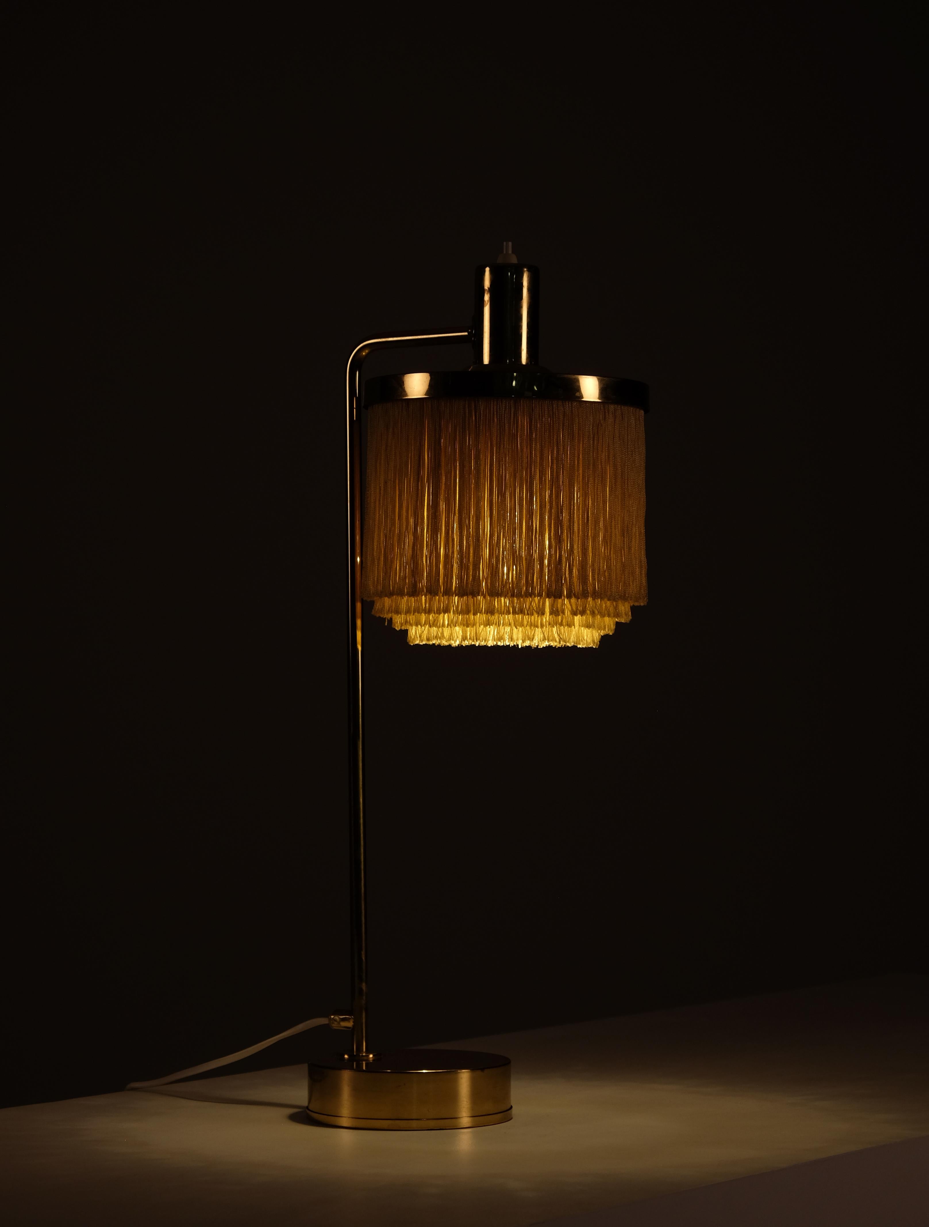 Lampe de table Fringe modèle B140 produite par Hans-Agne Agnes à Markaryd, Suède, années 1960.
