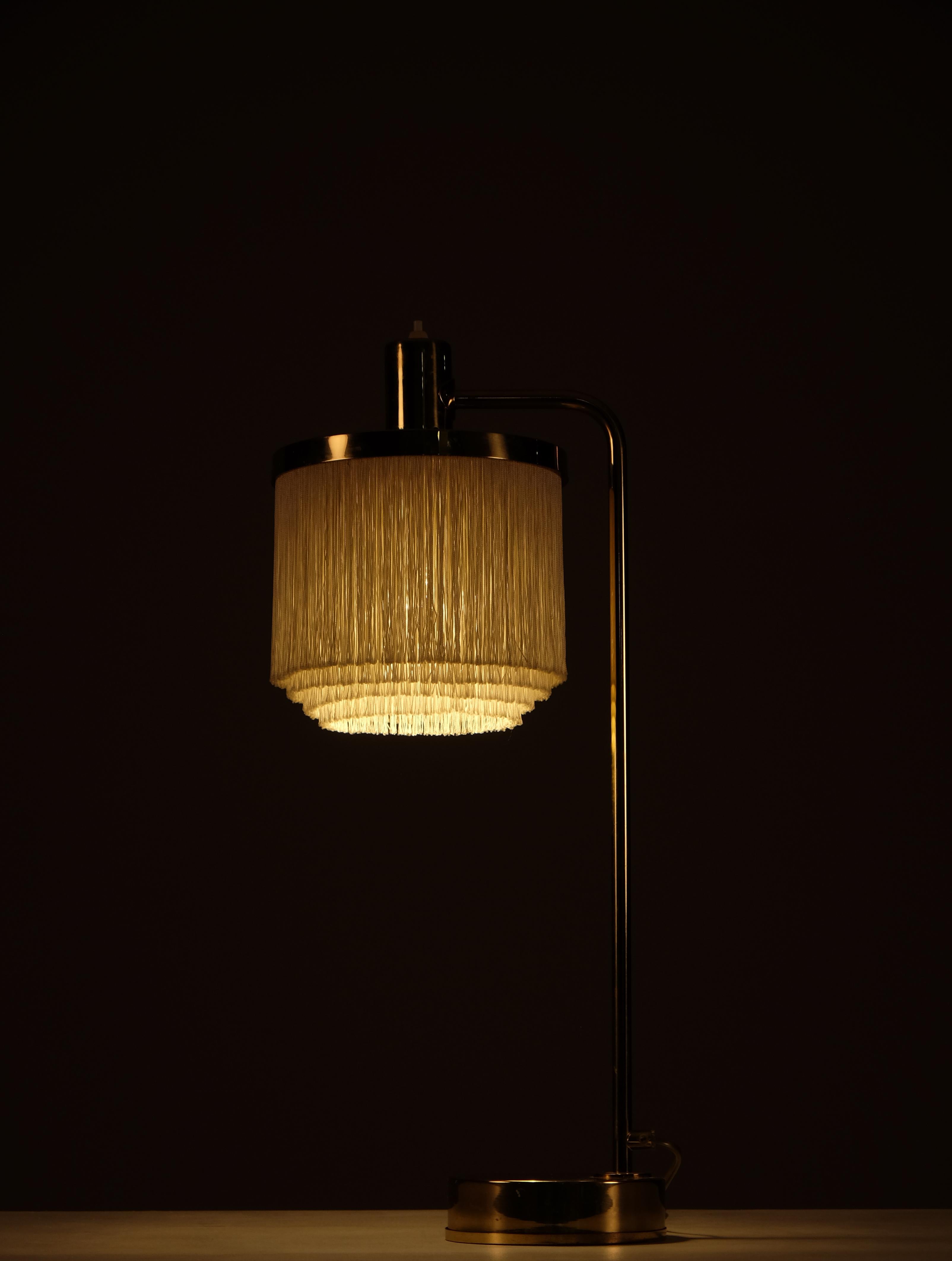 Lampe de bureau Hans-Agne Jakobsson modèle B-140 en laiton, années 1960 en vente 1