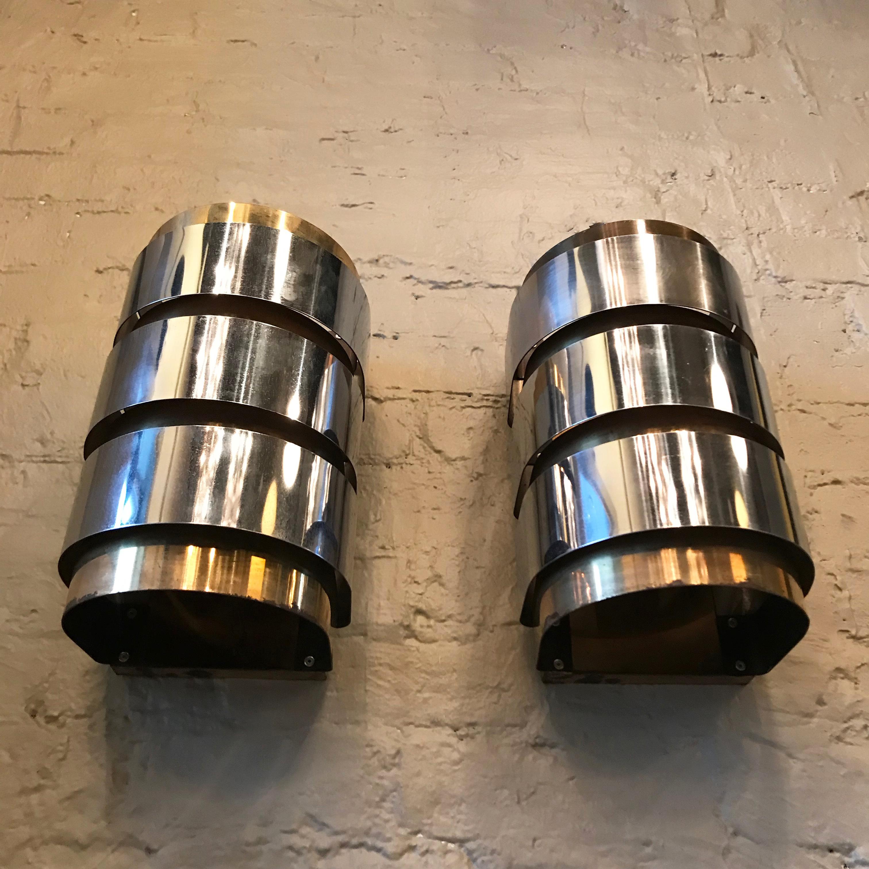 Hans-Agne Jakobsson Model V-155 Wall Sconce Lights In Good Condition In Brooklyn, NY