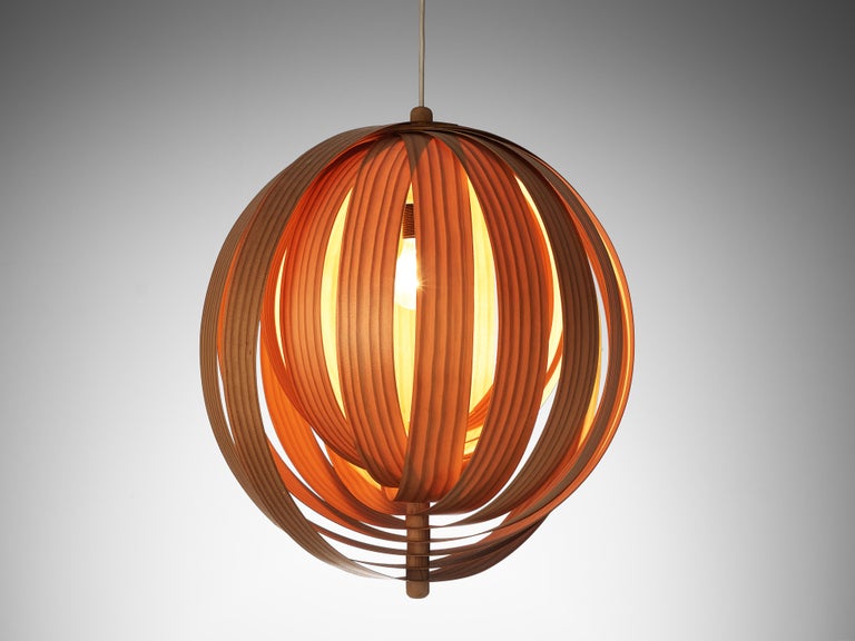 Hans Agne-Jakobsson for AB Markaryd, ‘Moon’ pendant lamp, pine veneer slats, 1960s. 

This particular ‘Moon’ lamp is designed by the renowned Swedish designer Hans Ange-Jakobsson. The design of the lamp features wooden veneer slats that are