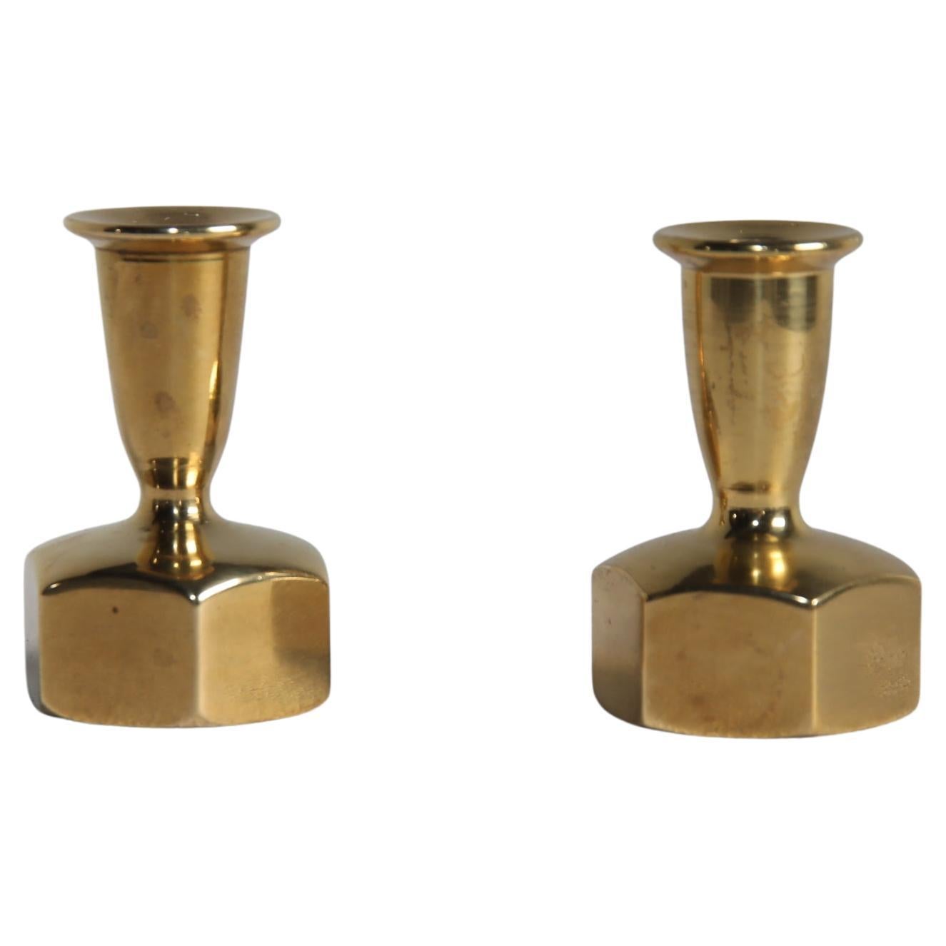 Hans-Agne Jakobsson, Coppia di candelieri in ottone, Modello L-125, Svezia