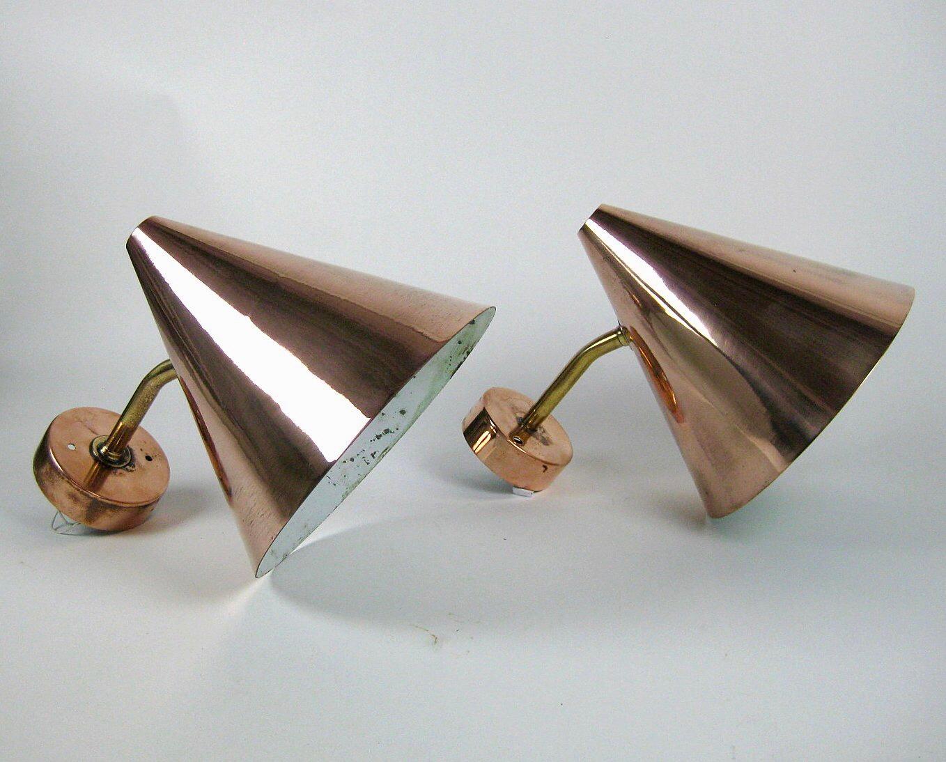 Hans-Agne Jakobsson Pair of Cone Shaped Wall Lights in Polished Copper and Brass For Sale 2