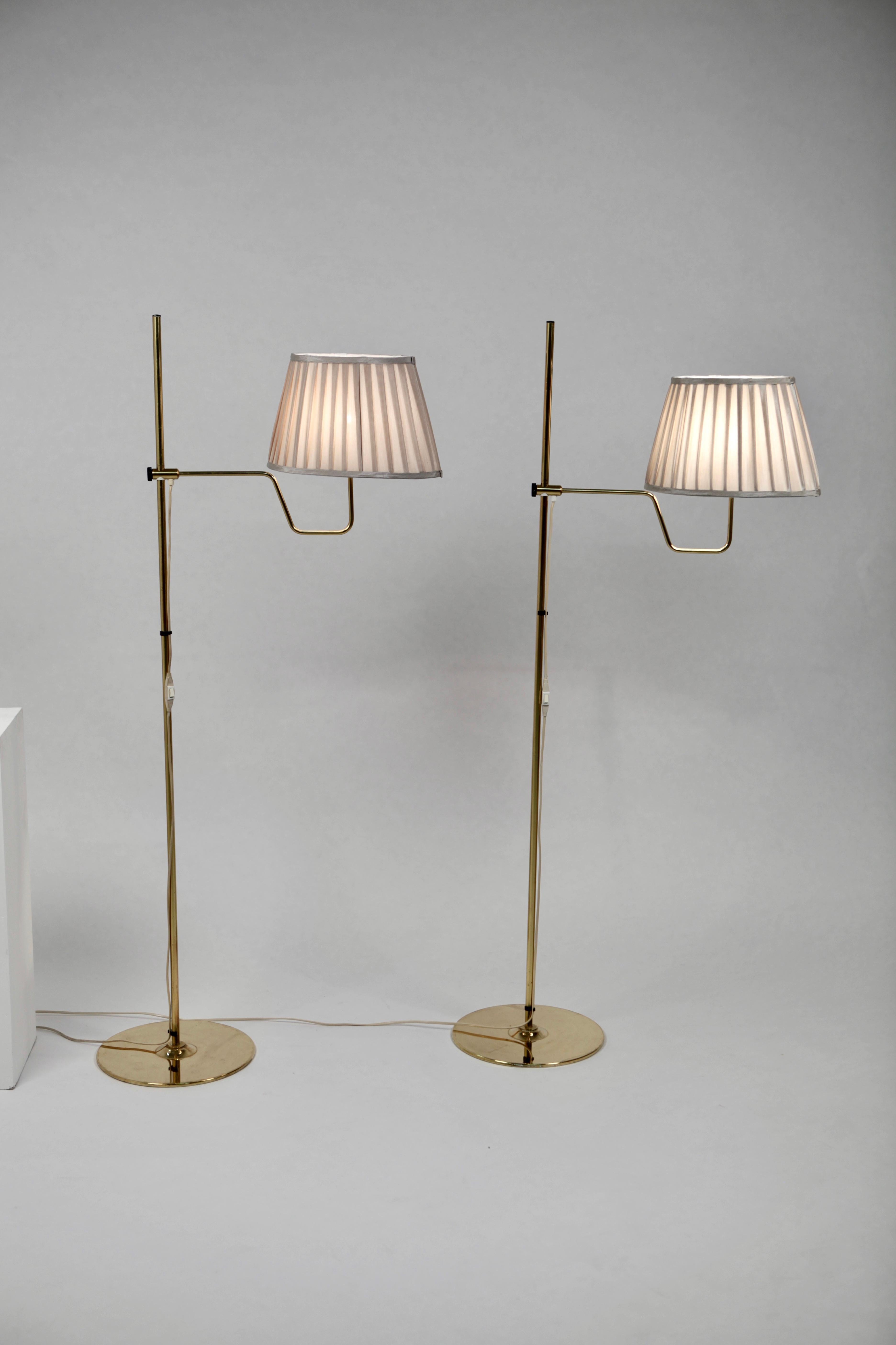A pair of rare floor lamps, model G-192 M, designed by Hans-Agne Jakobsson & manufactured by H-AJ AB in Markaryd, Sweden in the 1950s.
Good vintage condition.