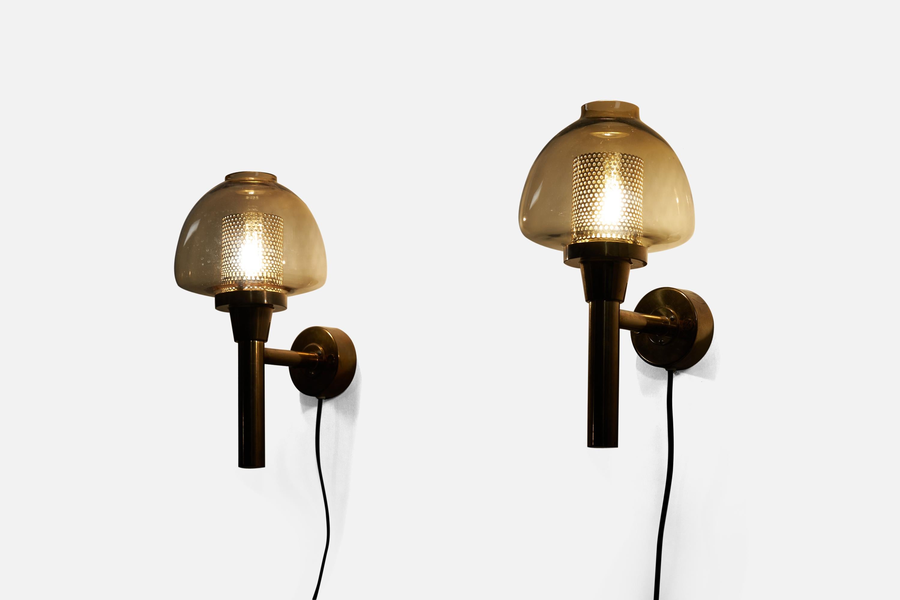 Mid-20th Century Hans-Agne Jakobsson, Pair of Wall Lights, Brass, Glass Sweden, C. 1960s