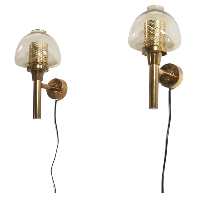 Hans-Agne Jakobsson, Pair of Wall Lights, Brass, Glass Sweden, C. 1960s For Sale