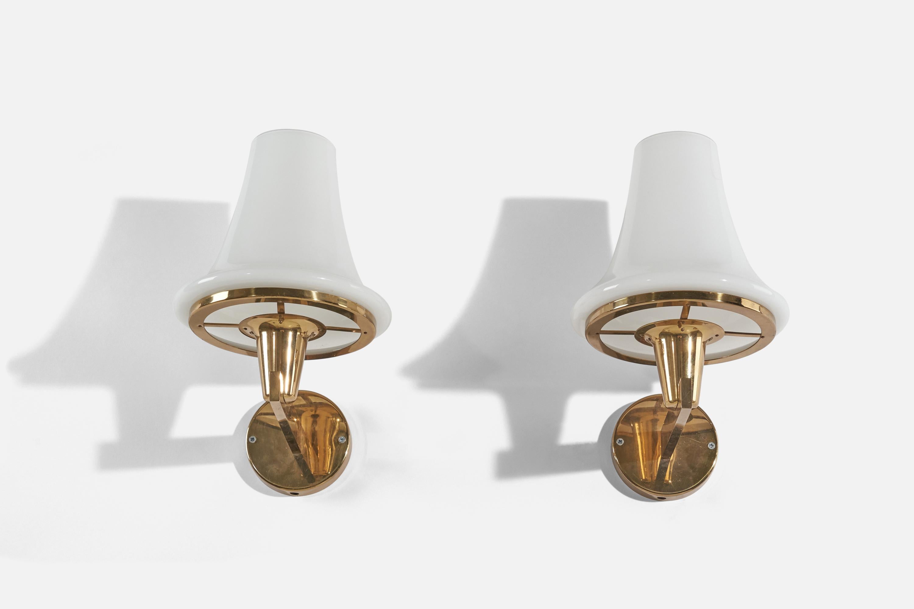 Mid-20th Century Hans-Agne Jakobsson, Pair of Wall Lights, Brass, Milk Glass, Sweden, c. 1960s For Sale