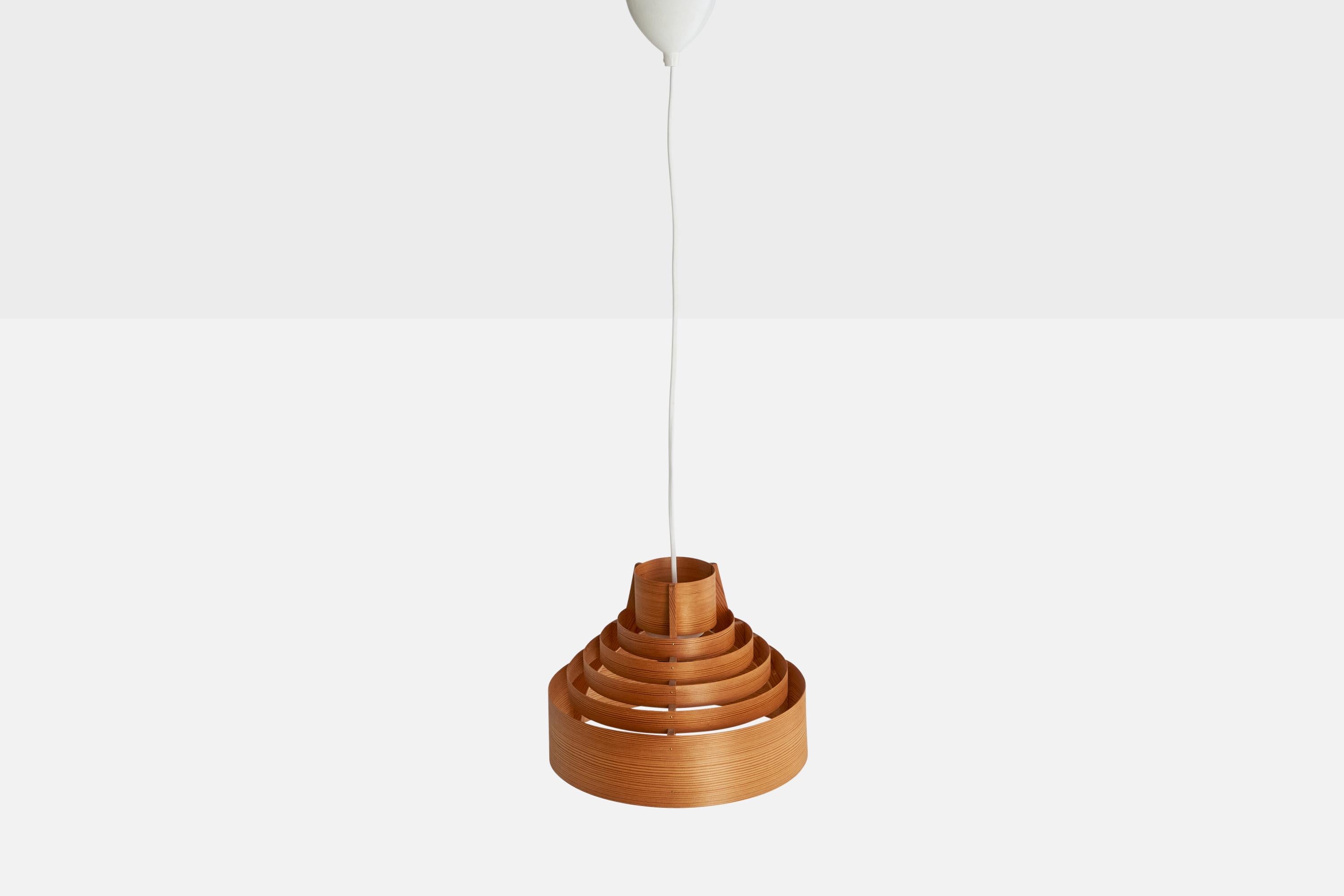 Hans-Agne Jakobsson, Lámpara colgante, Pino, Suecia, 1970s en Bueno estado para la venta en High Point, NC