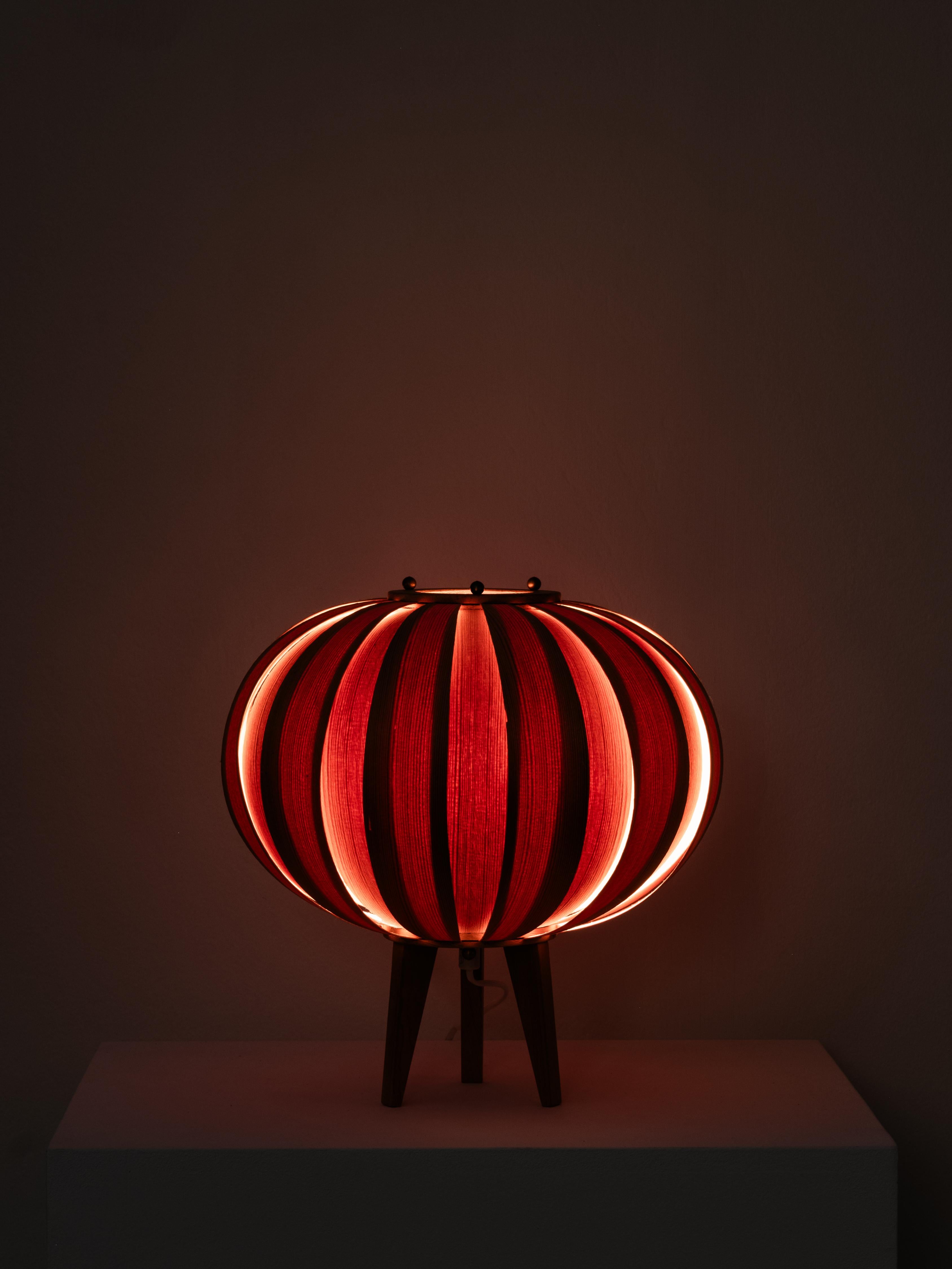 Hans-Agne Jakobsson Pine Bentwood Table Lamp for AB Ellysett, 1960s For Sale 6
