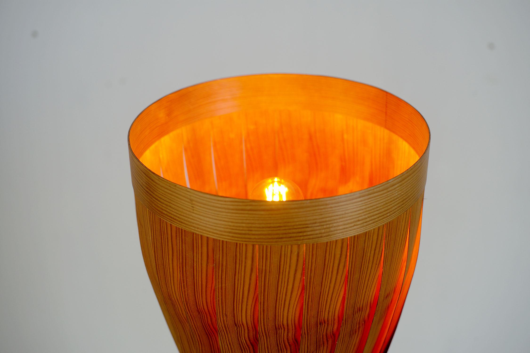 Milieu du XXe siècle Hans Agne Jakobsson, lampadaire à lattes en pin, Suède 1960 en vente