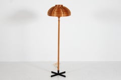 Hans-Agne Jakobsson Pine Wood Floor Lamp, Sweden 1970s Base of Black Metal