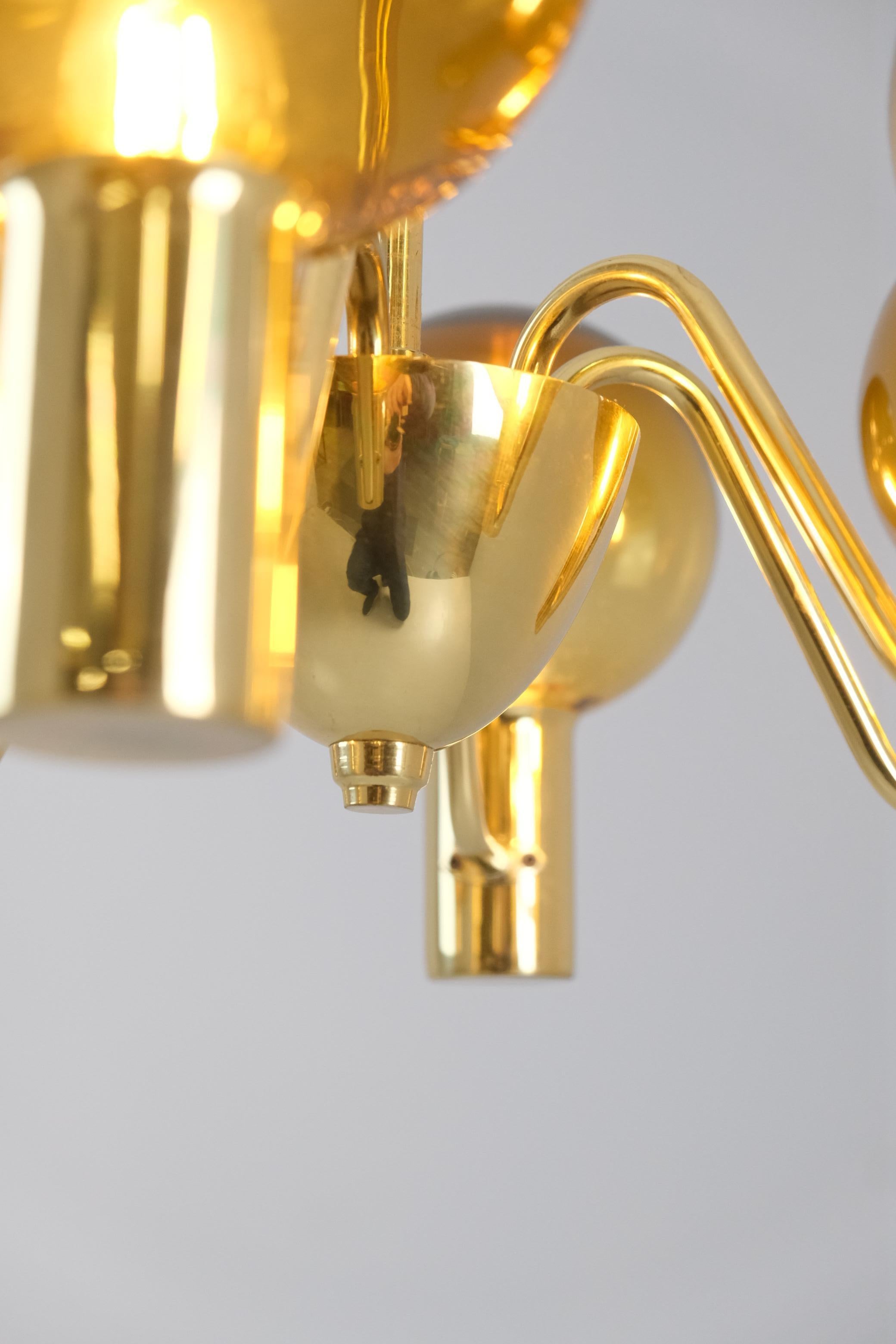 Hans-Agne Jakobsson Scandinavian Modern Brass Chandelier T372/6, AB Markaryd en venta 4