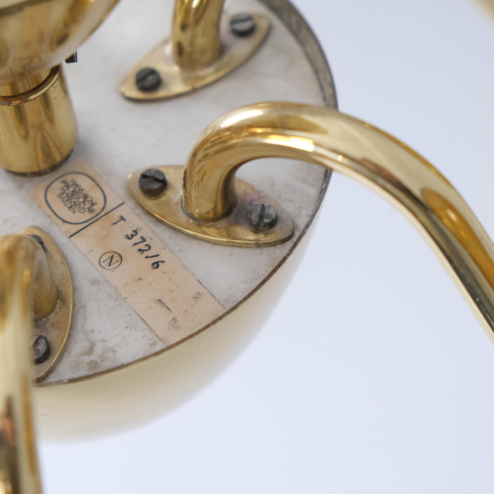 Hans-Agne Jakobsson Scandinavian Modern Brass Chandelier T372/6, AB Markaryd en venta 6