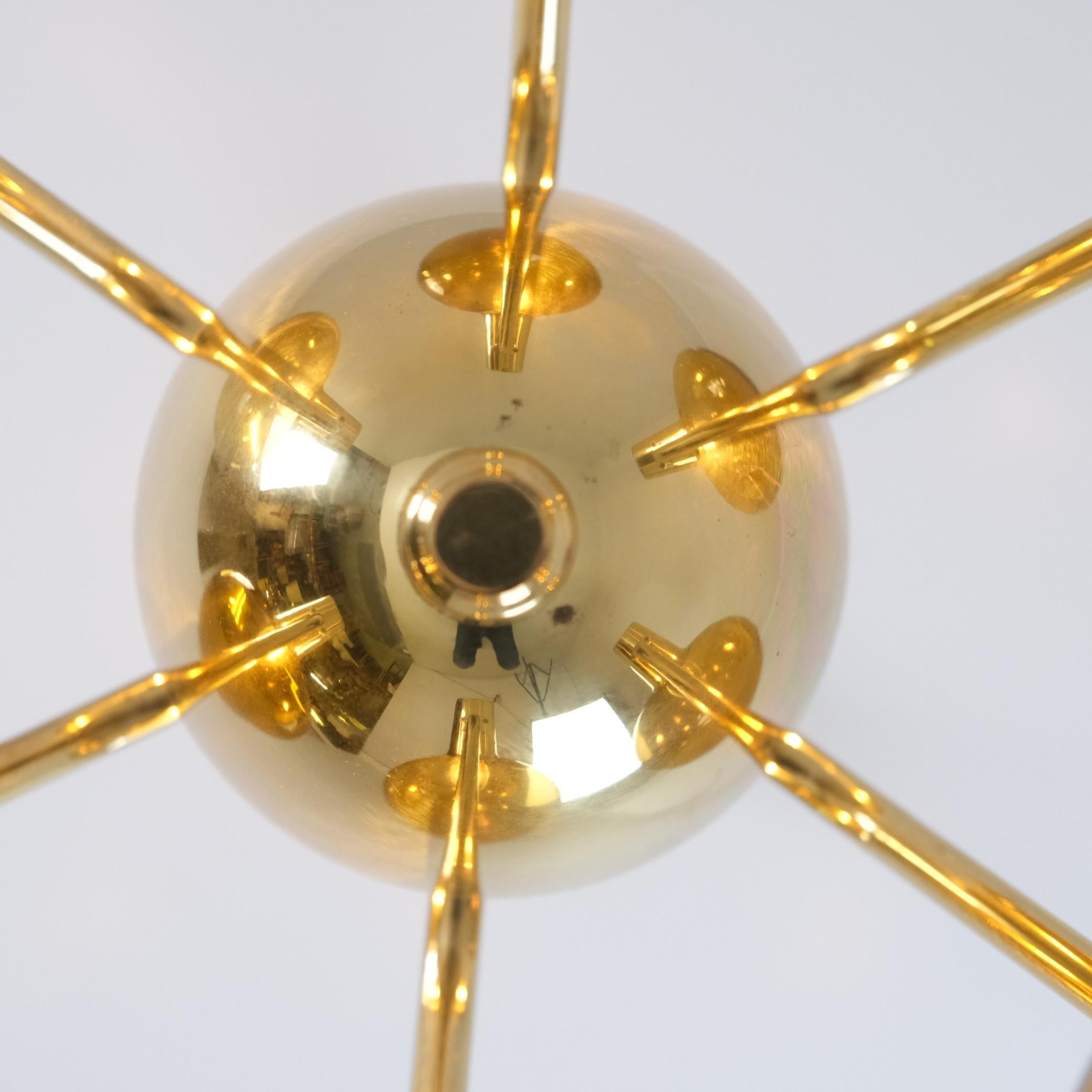 Hans-Agne Jakobsson Scandinavian Modern Brass Chandelier T372/6, AB Markaryd en venta 9