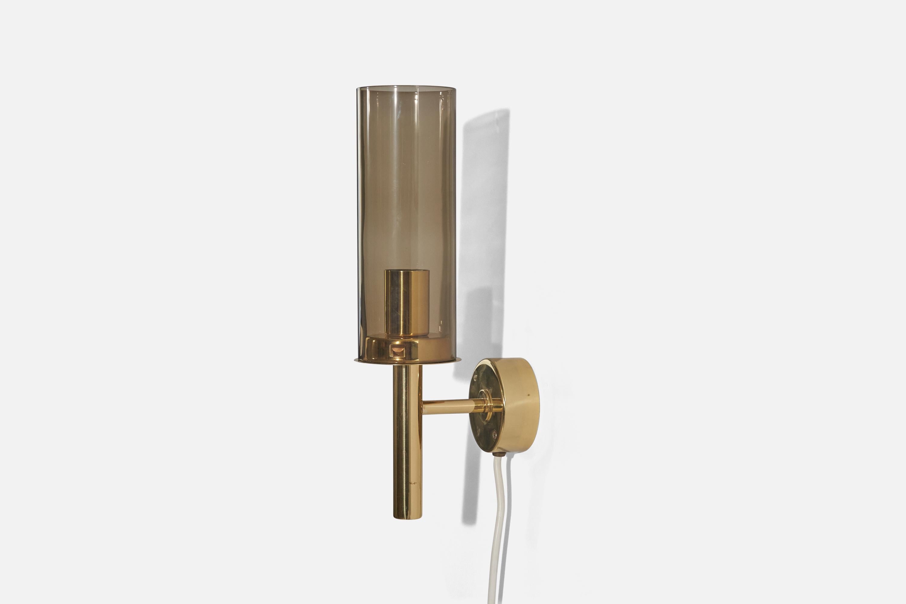 Hans-Agne Jakobsson, Sconces, Brass, Glass, Sweden, C. 1970s In Good Condition For Sale In High Point, NC