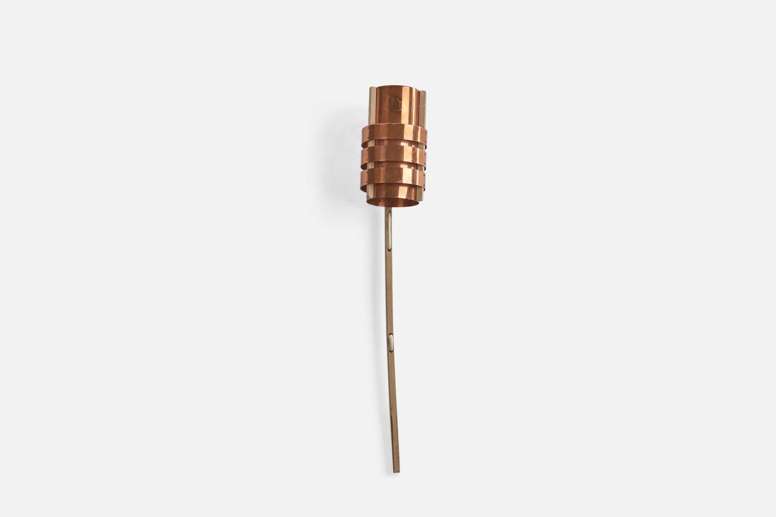 A oak and copper sconces designed by Hans-Agne Jakobsson and produced Elysett AB, Sweden, 1970s.

Originally constructed as planter light, later fitted for wall mounting.

Fixture does not include a Back Plate. 

Socket takes E-14