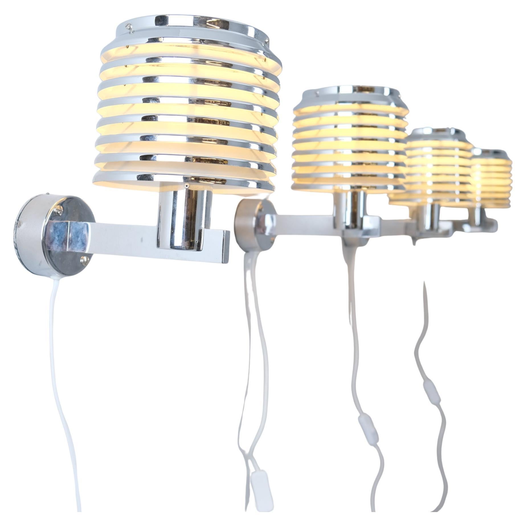 Ensemble de 4 lampes murales chromées de Hans-Agne Jakobsson, modèle. V-299, Suède 1970 en vente