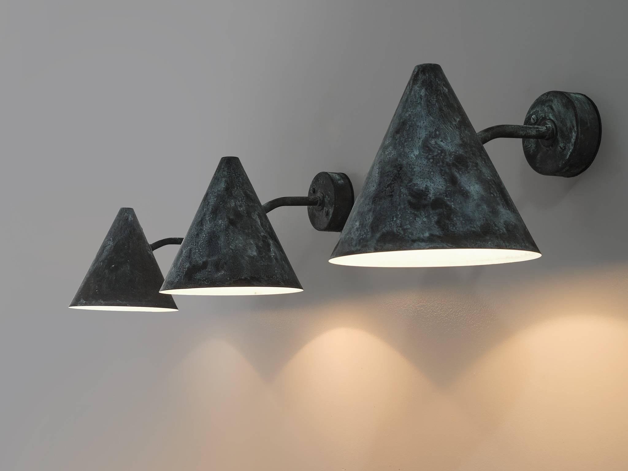 Hans-Agne Jakobsson for AB Markaryd, large set of wall lights, in copper by Sweden, 1950s. 

Set of eight cone-shaped wall lights designed by Hans-Agne Jakobsson for AB Markaryd, in beautifully patinated copper. The light this model shines creates