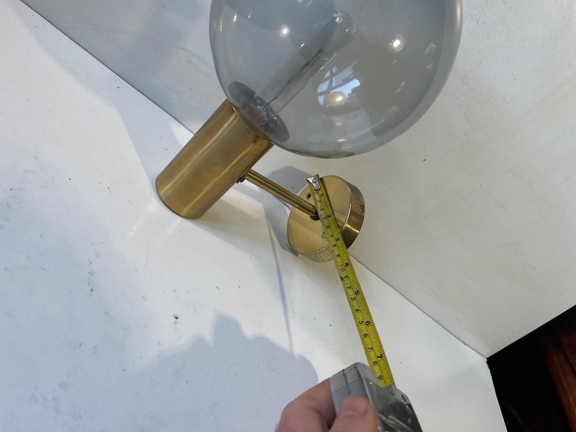 Hans Agne Jakobsson Soap Bubble Wall Sconce in Brass & Grey Smoke Glass, 1960s In Good Condition In Esbjerg, DK