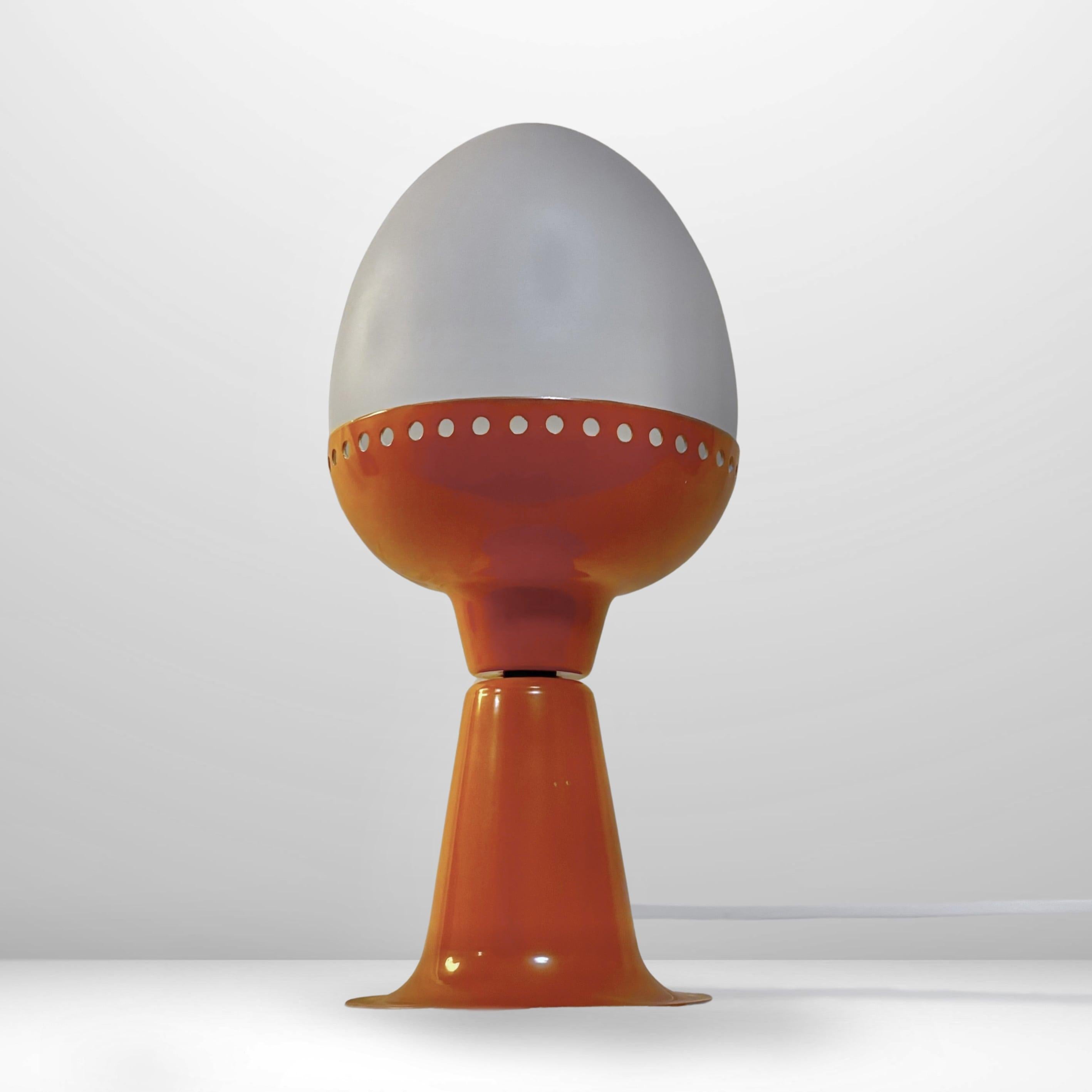 Suédois Lampe de table de l'ère spatiale B225 de Hans-Agne Jakobsson, métal et verre, Suède, années 1960 en vente