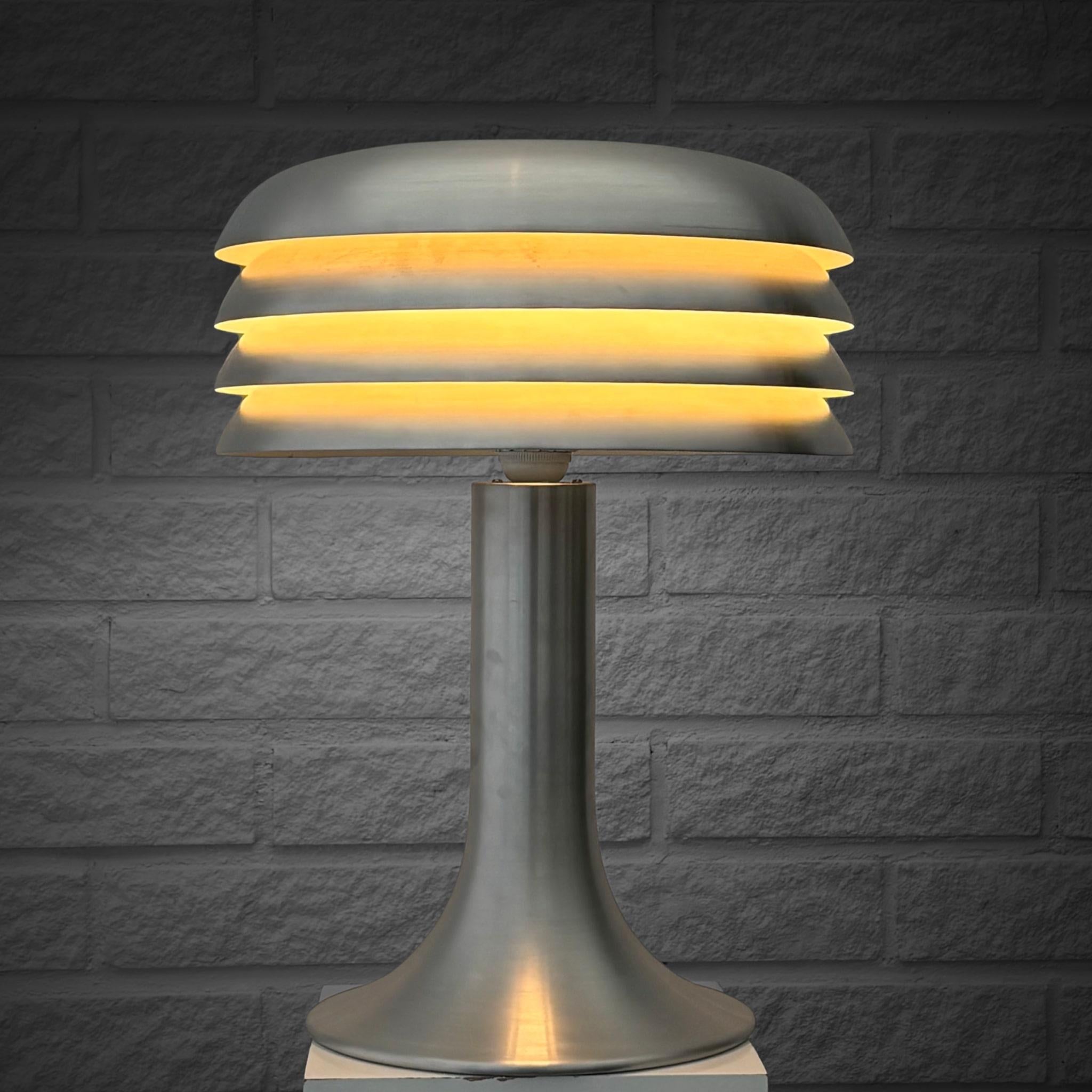Scandinave moderne Lampe de table de l'ère spatiale BN-26 de Hans-Agne Jakobsson, en aluminium, Suède, années 1960 en vente