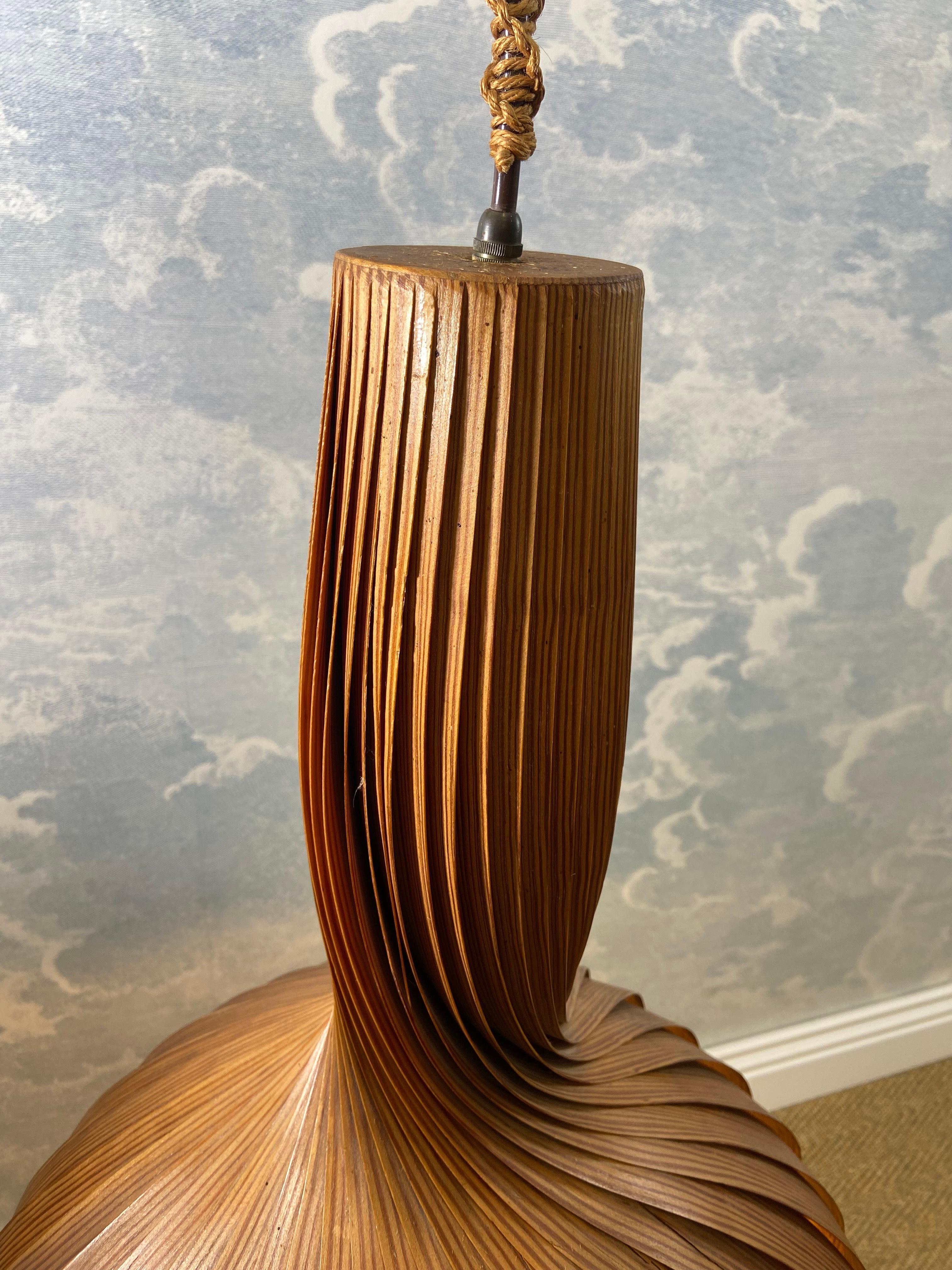 Svedese Lampada a sospensione a spirale di Hans-Agne Jakobsson, Svezia, anni '60 in vendita