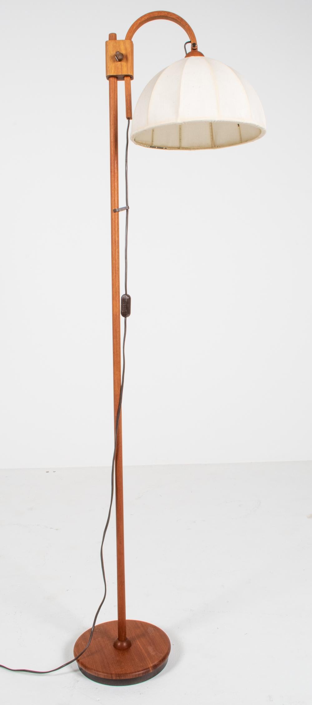 Hans-Agne Jakobsson-Style Danish Mid-Century Teak Floor Lamp For Sale 1