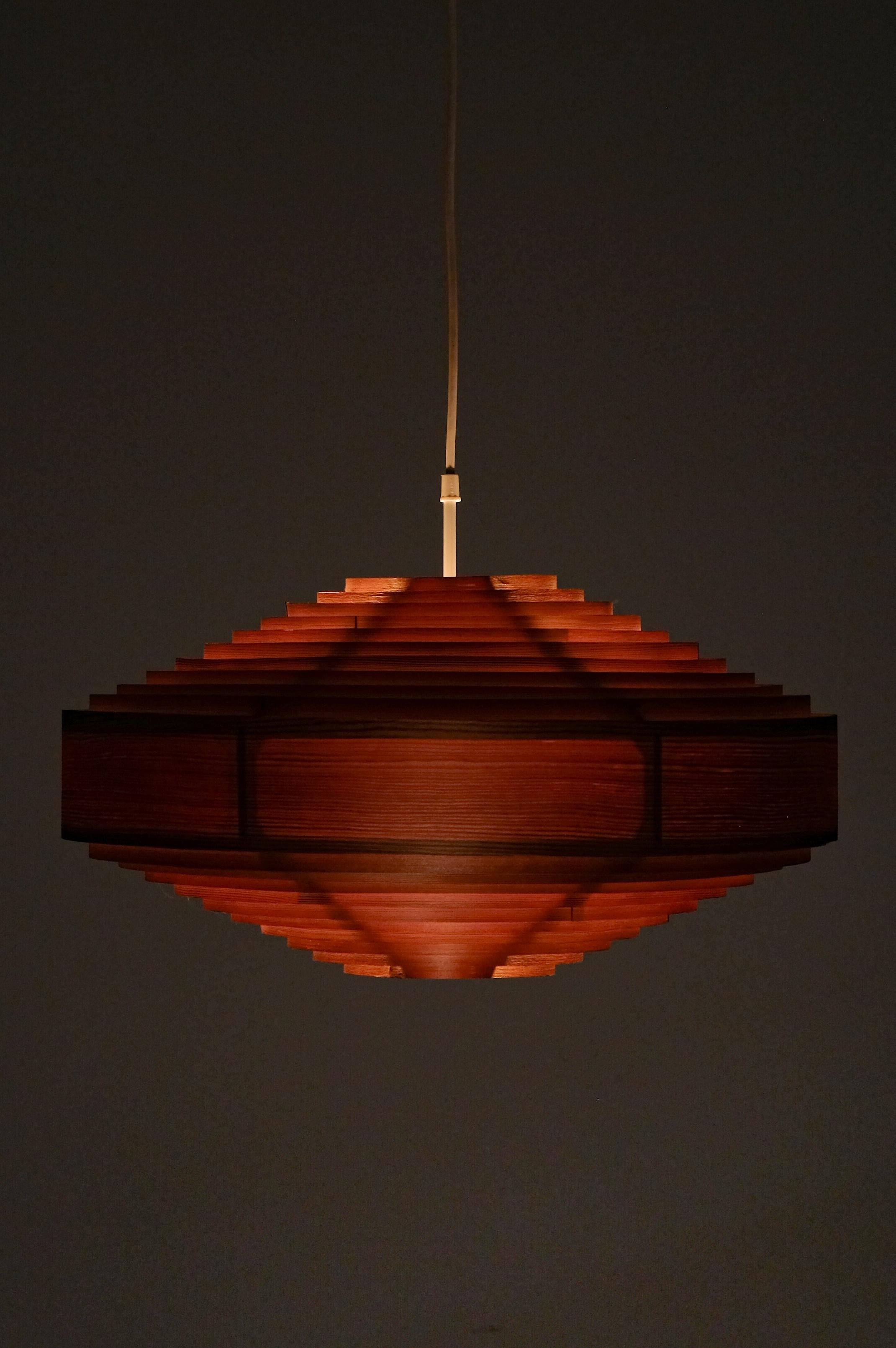 Hans-Agne Jakobsson T-547-Anhänger, Schweden, 1970er Jahre (Skandinavische Moderne) im Angebot