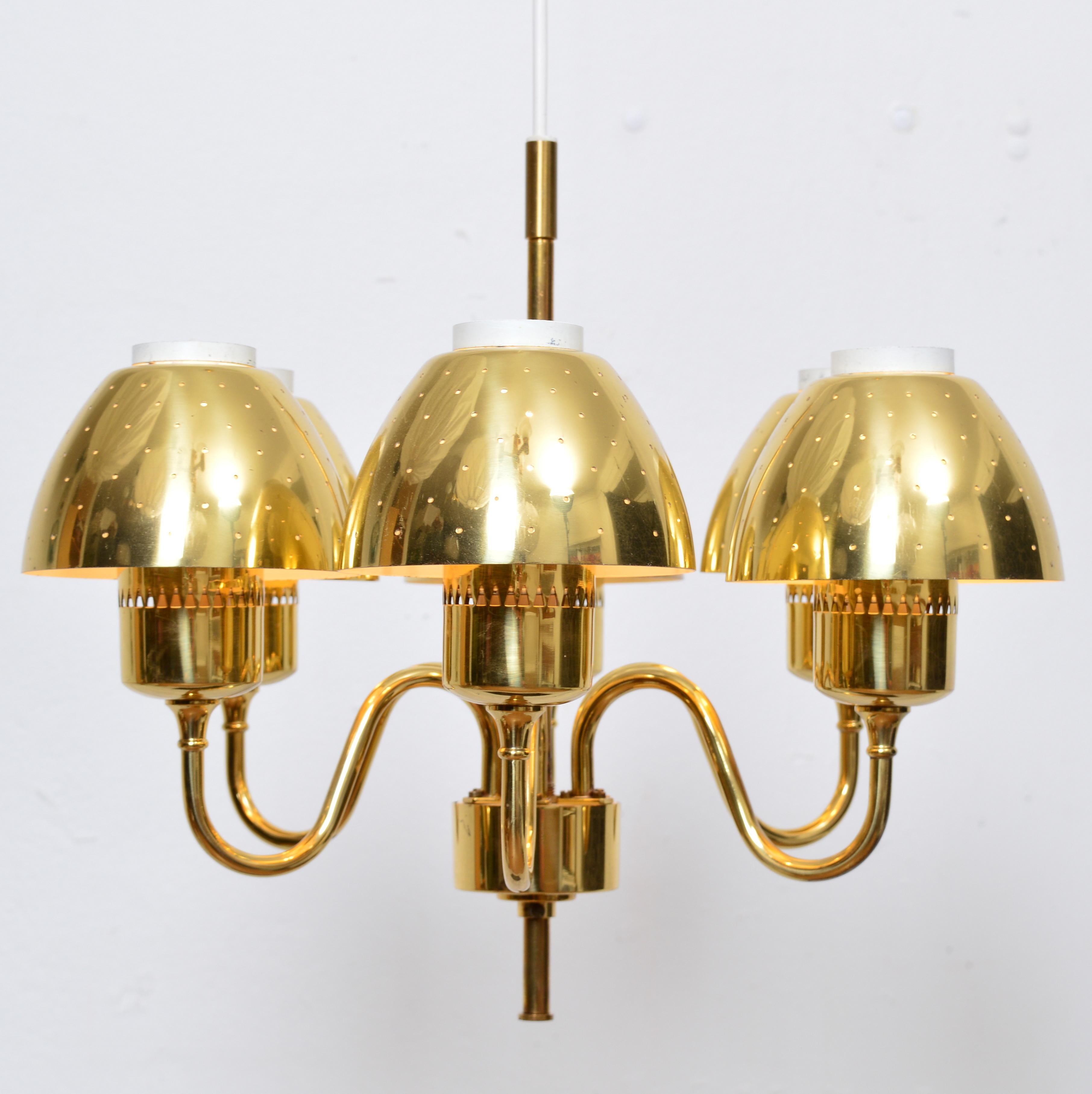 Scandinavo moderno Hans-Agne Jakobsson T526  Brass Pendant for AB Markaryd, 1960s in vendita