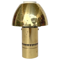 Lampada da tavolo Hans-Agne Jakobsson B221 in ottone traforato Svezia anni '60