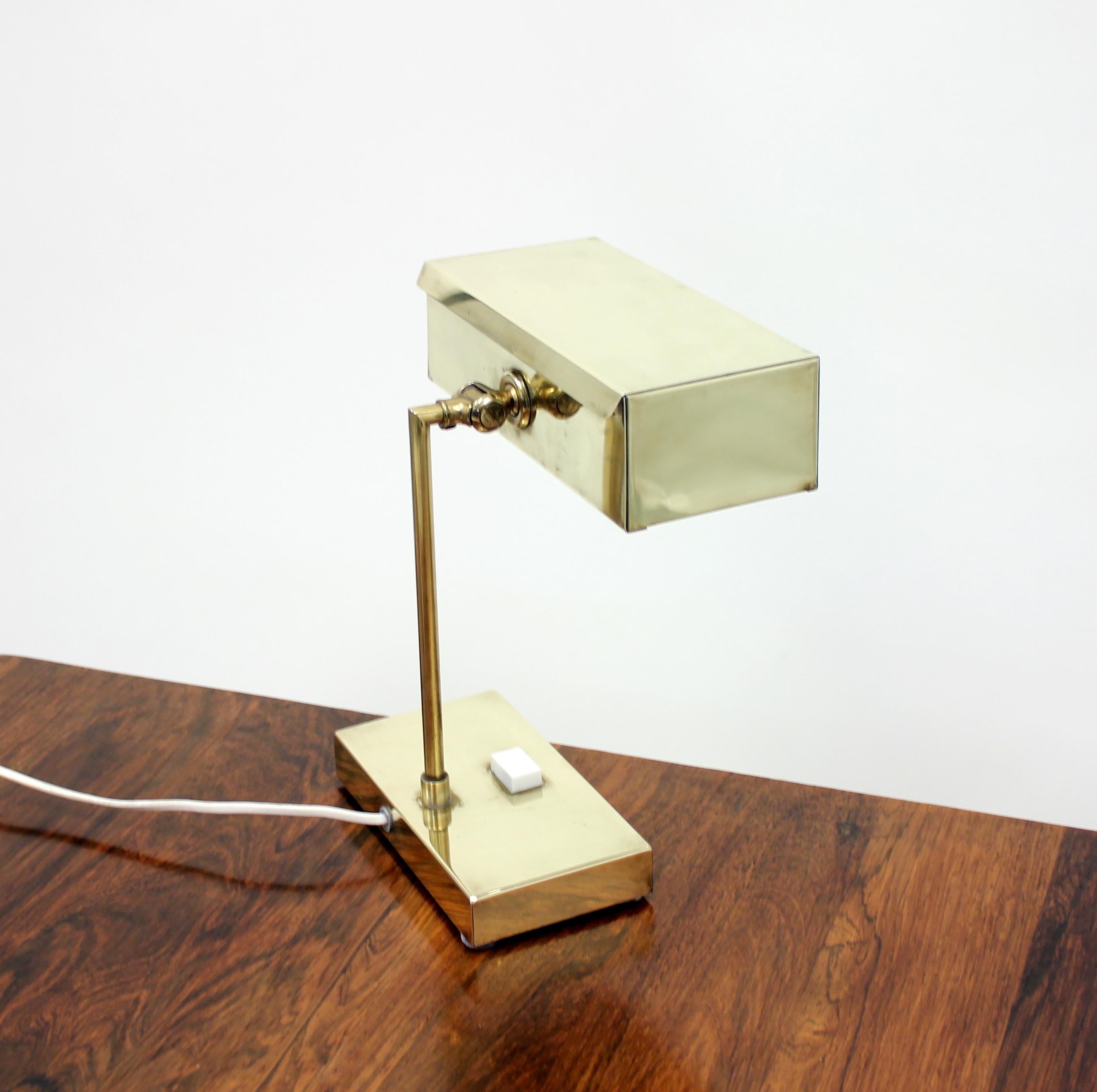 Mid-20th Century Hans-Agne Jakobsson Table Lamp Model 2201 for Elidus