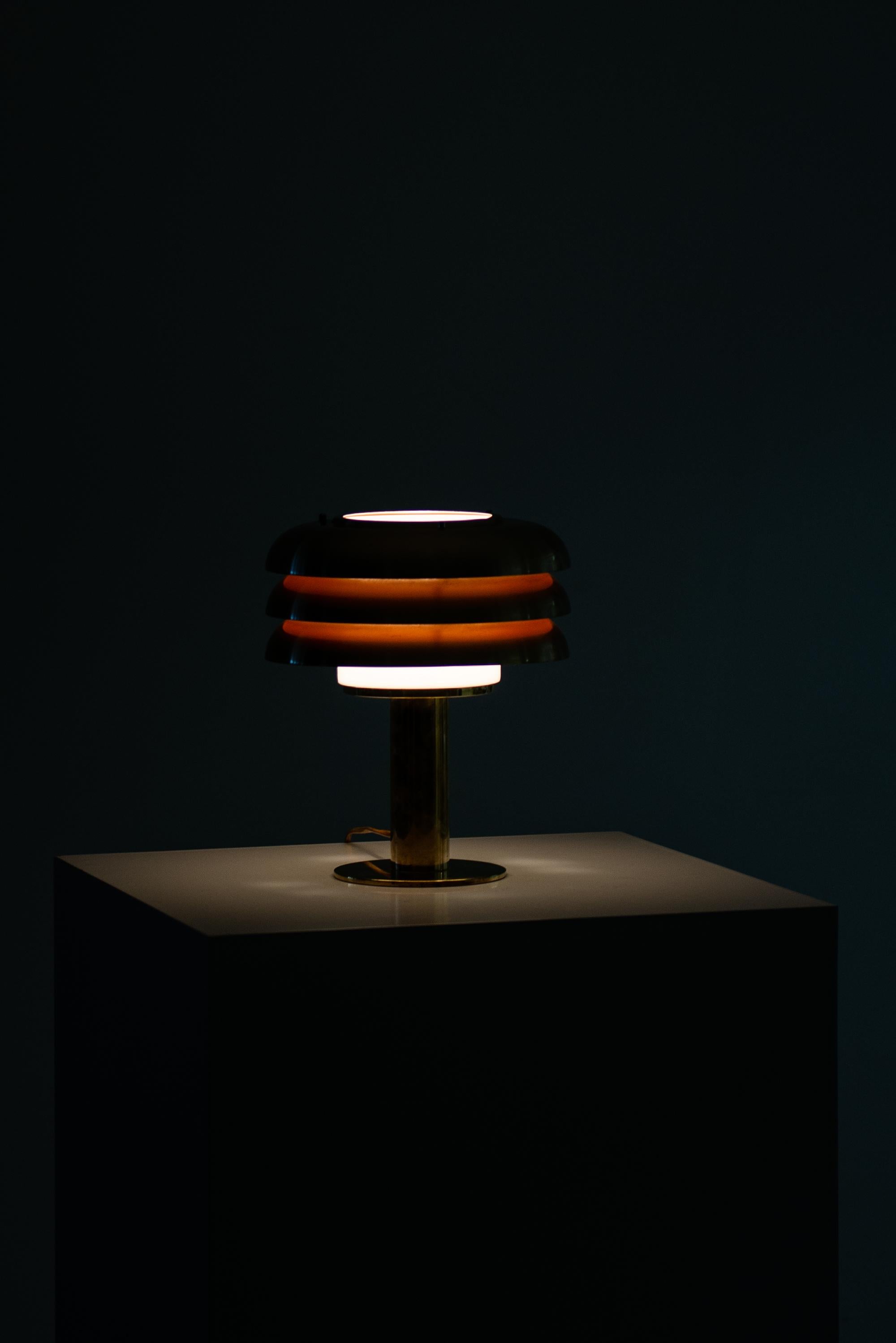 Hans-Agne Jakobsson Table Lamp Model B-102 by Hans-Agne Jakobsson in Sweden 1