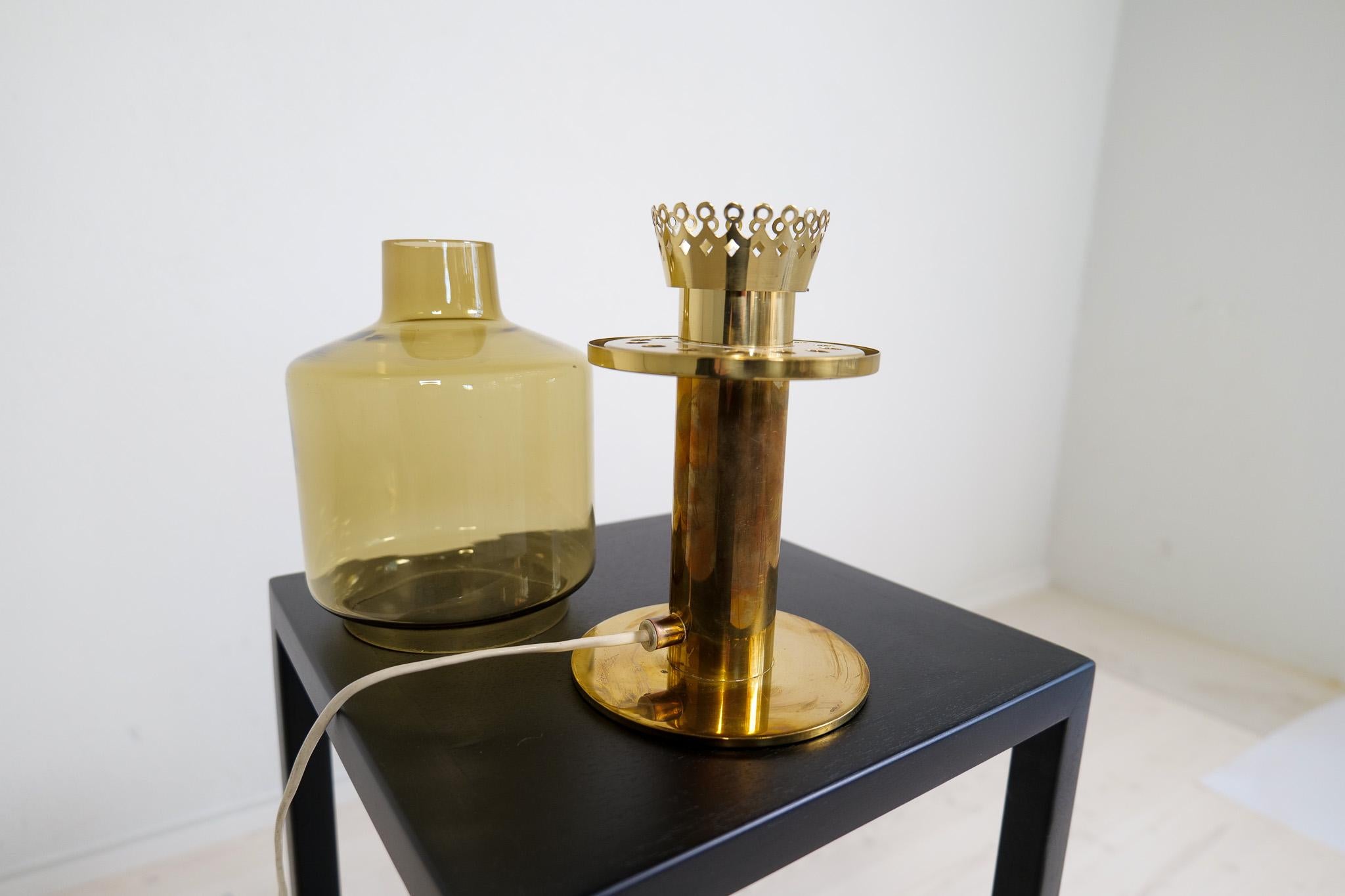 Mid-20th Century Hans-Agne Jakobsson Table Lamp Model B-102 in Brass and Glass, 1960s, Sweden For Sale