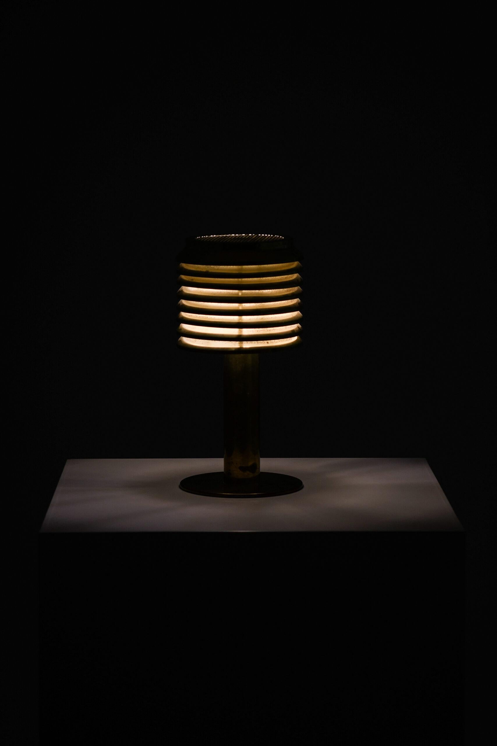Swedish Hans-Agne Jakobsson Table Lamp Model B-142 Produced by Hans-Agne Jakobsson AB For Sale