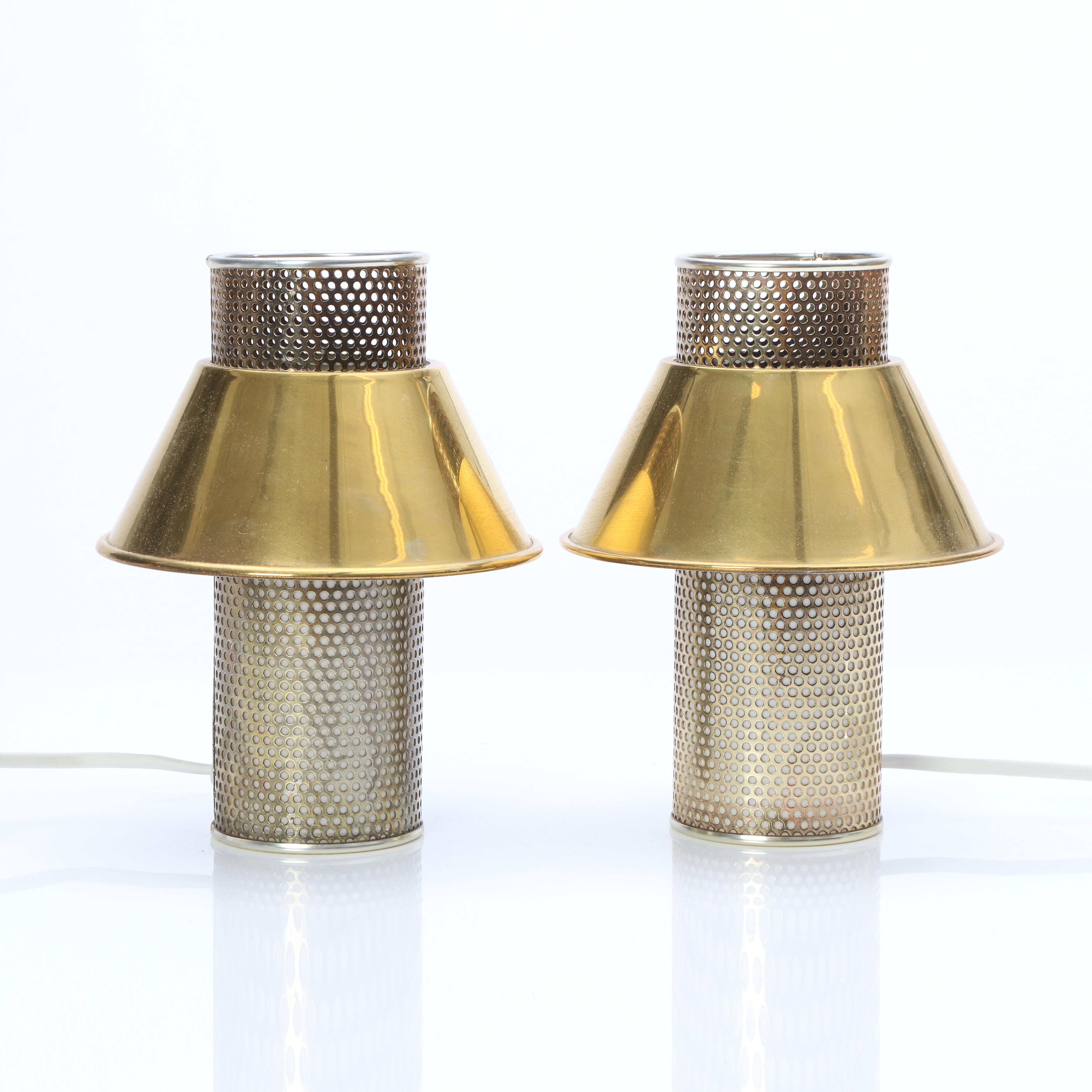 Metallo Lampada da tavolo Hans Agne Jakobsson Model B 202 Svezia 1960 in vendita