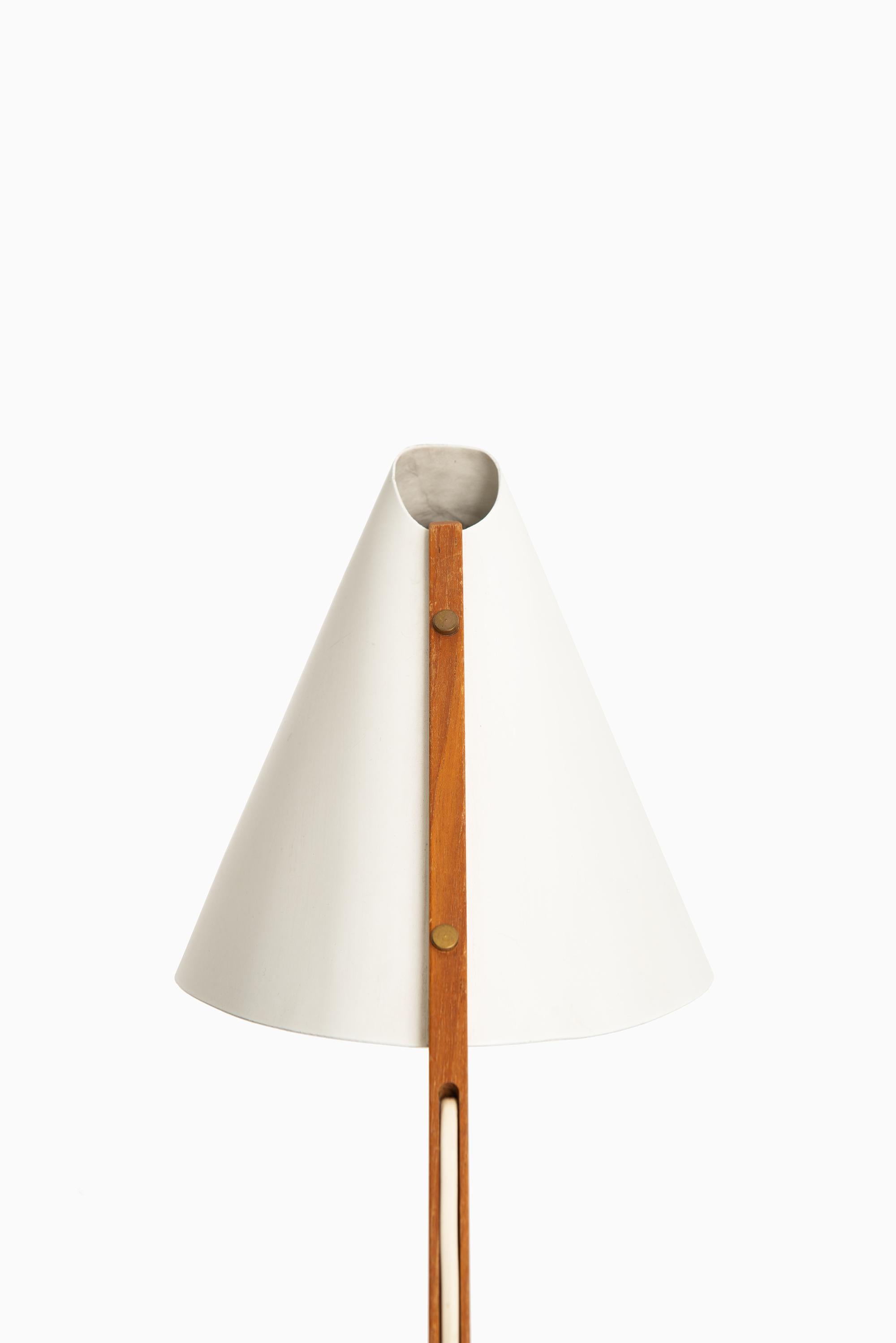 Scandinavian Modern Hans-Agne Jakobsson Table Lamp Model B-54 by Hans-Agne Jakobsson in Sweden For Sale