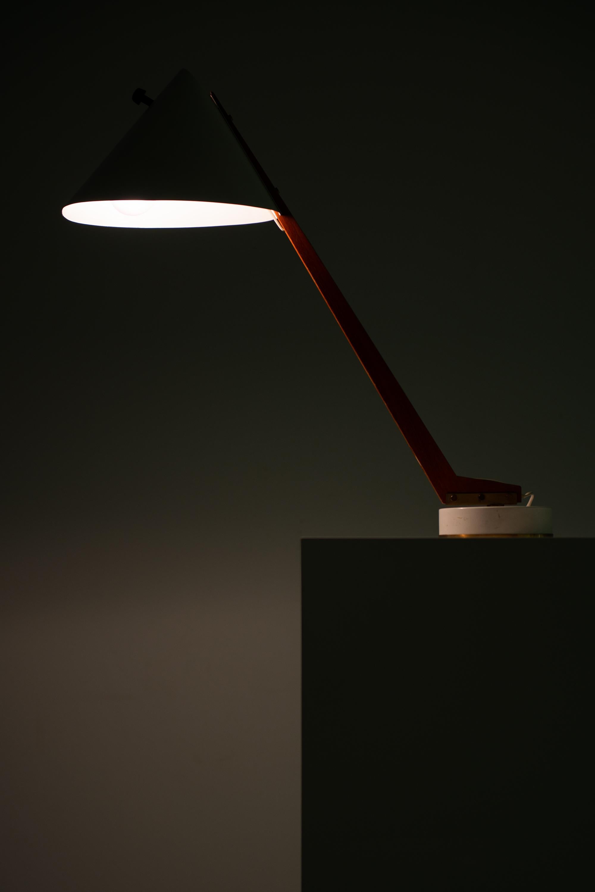 Lampe de bureau Hans-Agne Jakobsson modèle B-54 par Hans-Agne Jakobsson en Suède en vente 1