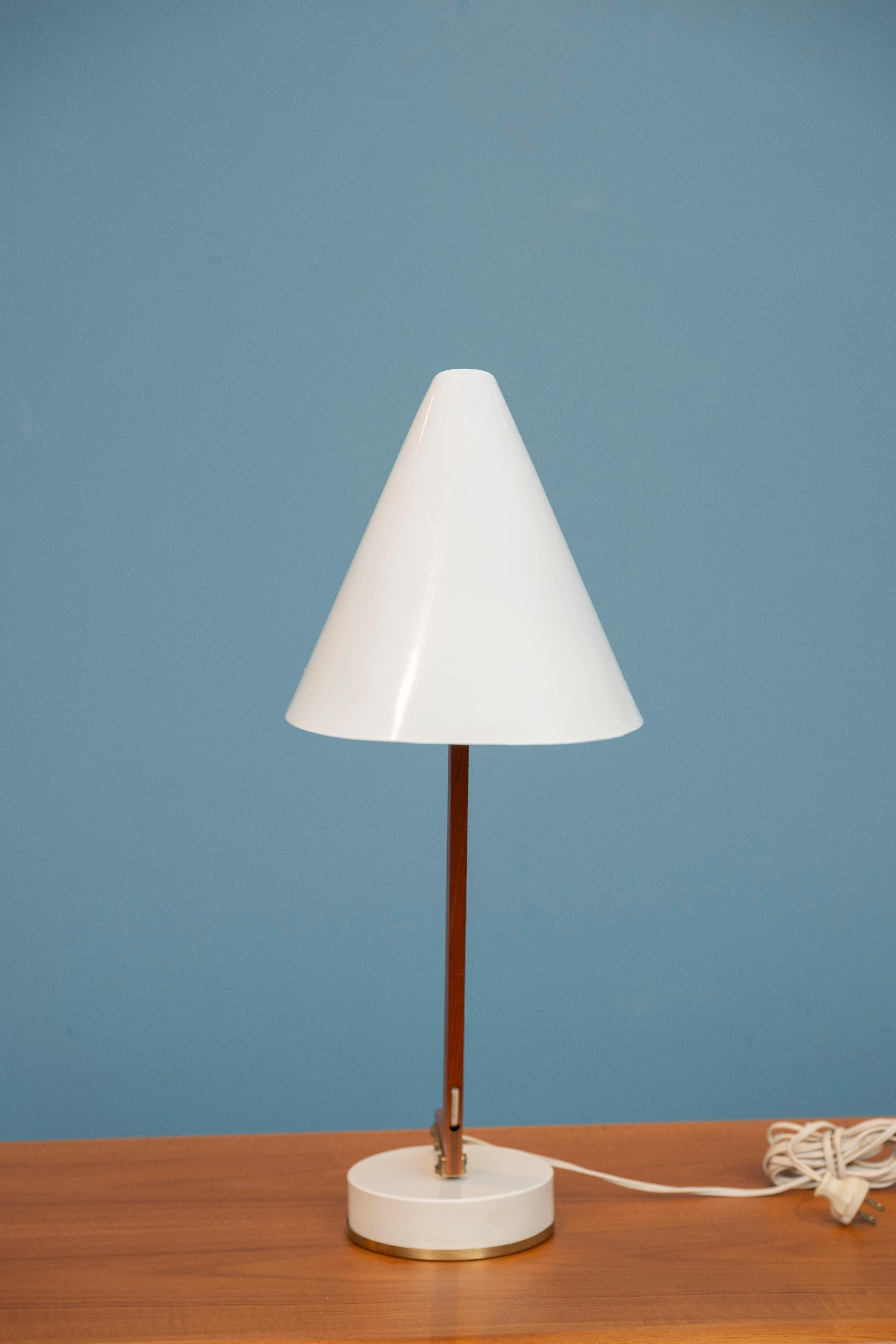 Hans-Agne Jakobsson Table Lamp, Model B-54 For Sale 3