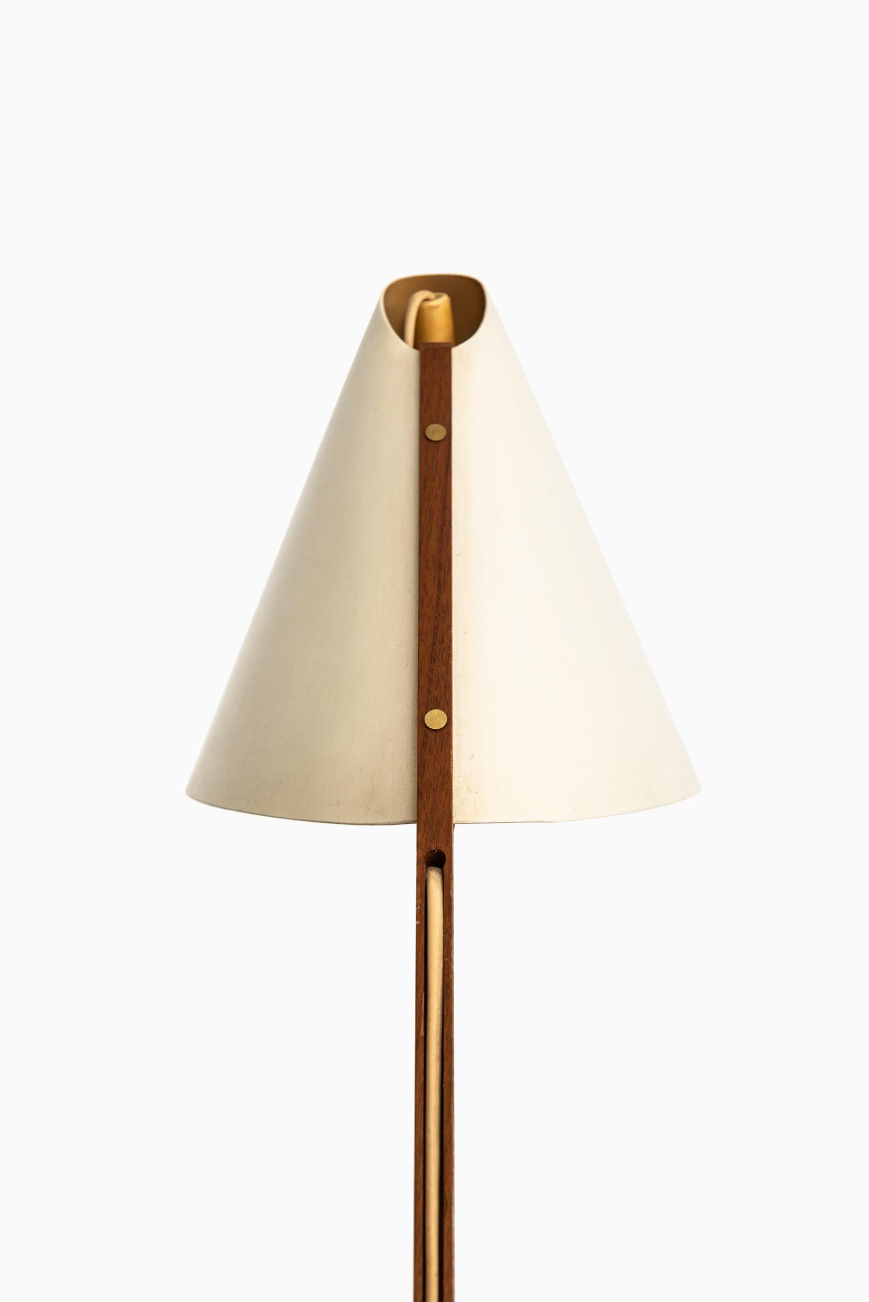 Scandinavian Modern Hans-Agne Jakobsson Table Lamp Model B-54 Produced by Hans-Agne Jakobsson AB For Sale