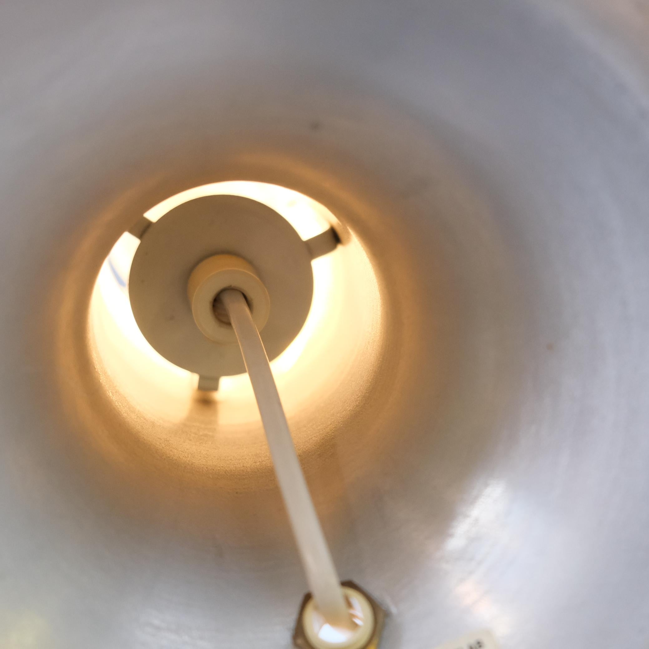 Alluminio Lampada da tavolo Hans-Agne Jakobsson Modello BN25 in alluminio, Markaryd 1960s in vendita