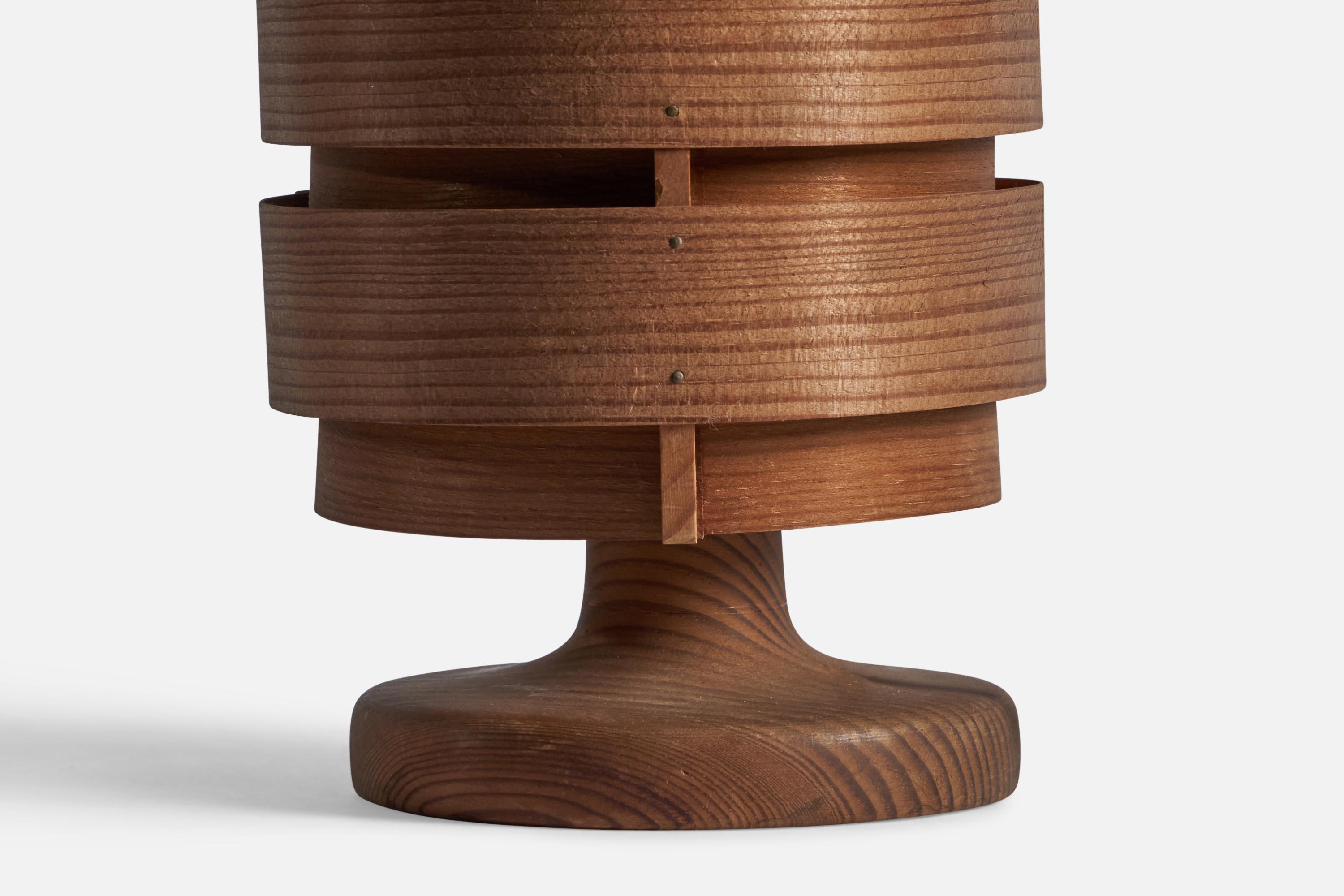 Hans-Agne Jakobsson, Table Lamp, Pine, Sweden, 1970s In Good Condition For Sale In High Point, NC