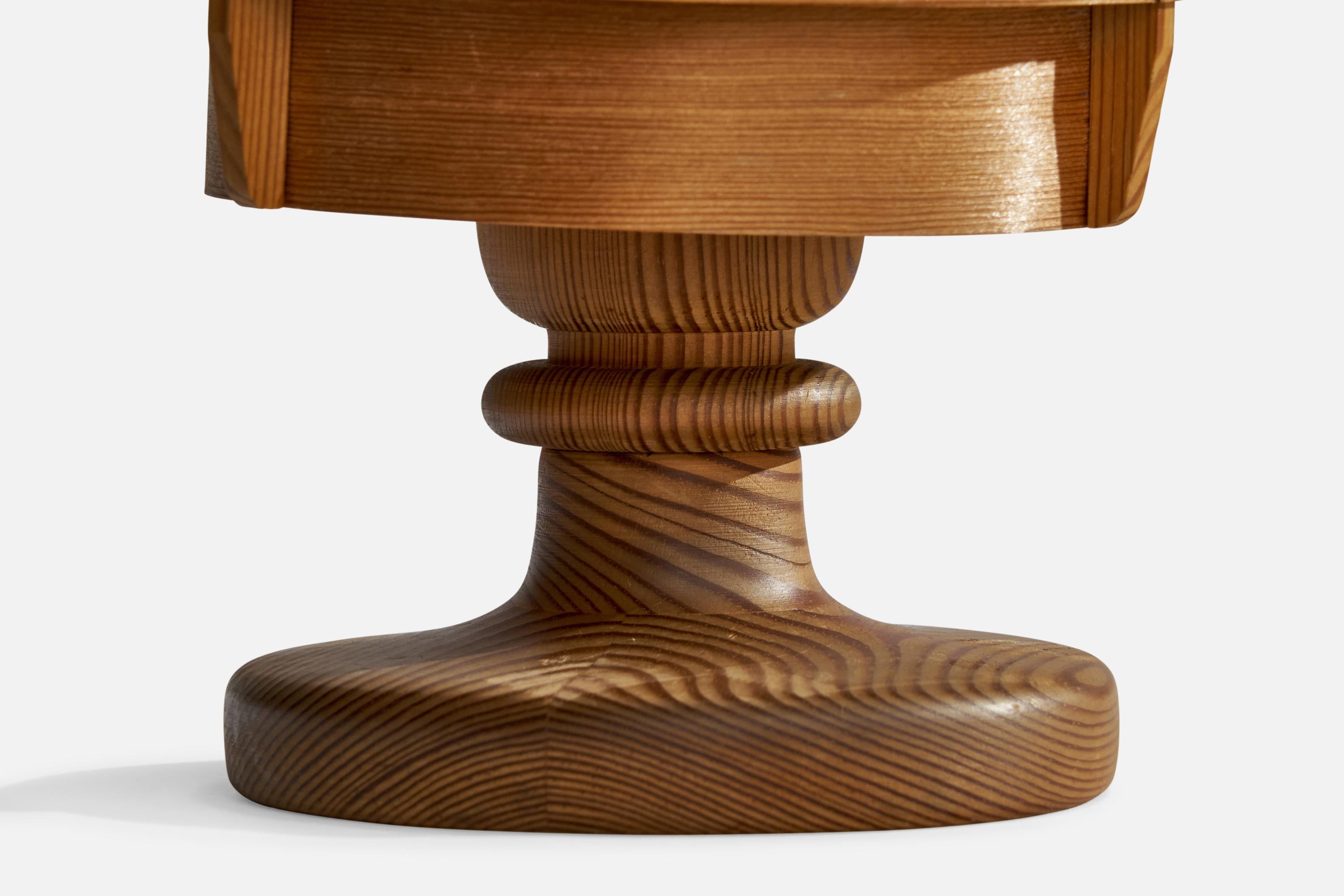 Hans-Agne Jakobsson, Table Lamp, Pine, Sweden, 1970s In Good Condition For Sale In High Point, NC