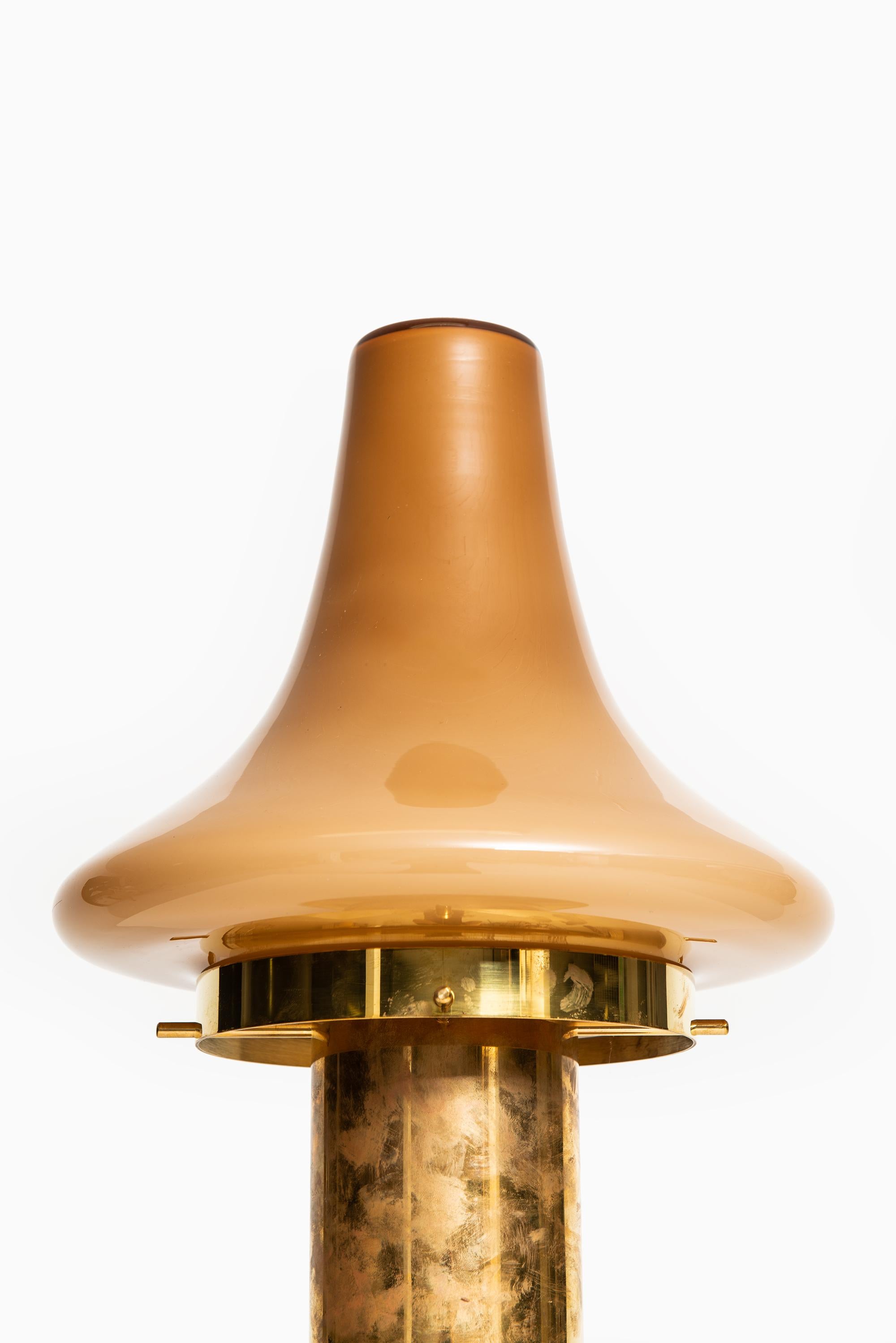 Scandinavian Modern Hans-Agne Jakobsson Table Lamp Produced by Hans-Agne Jakobsson AB in Sweden