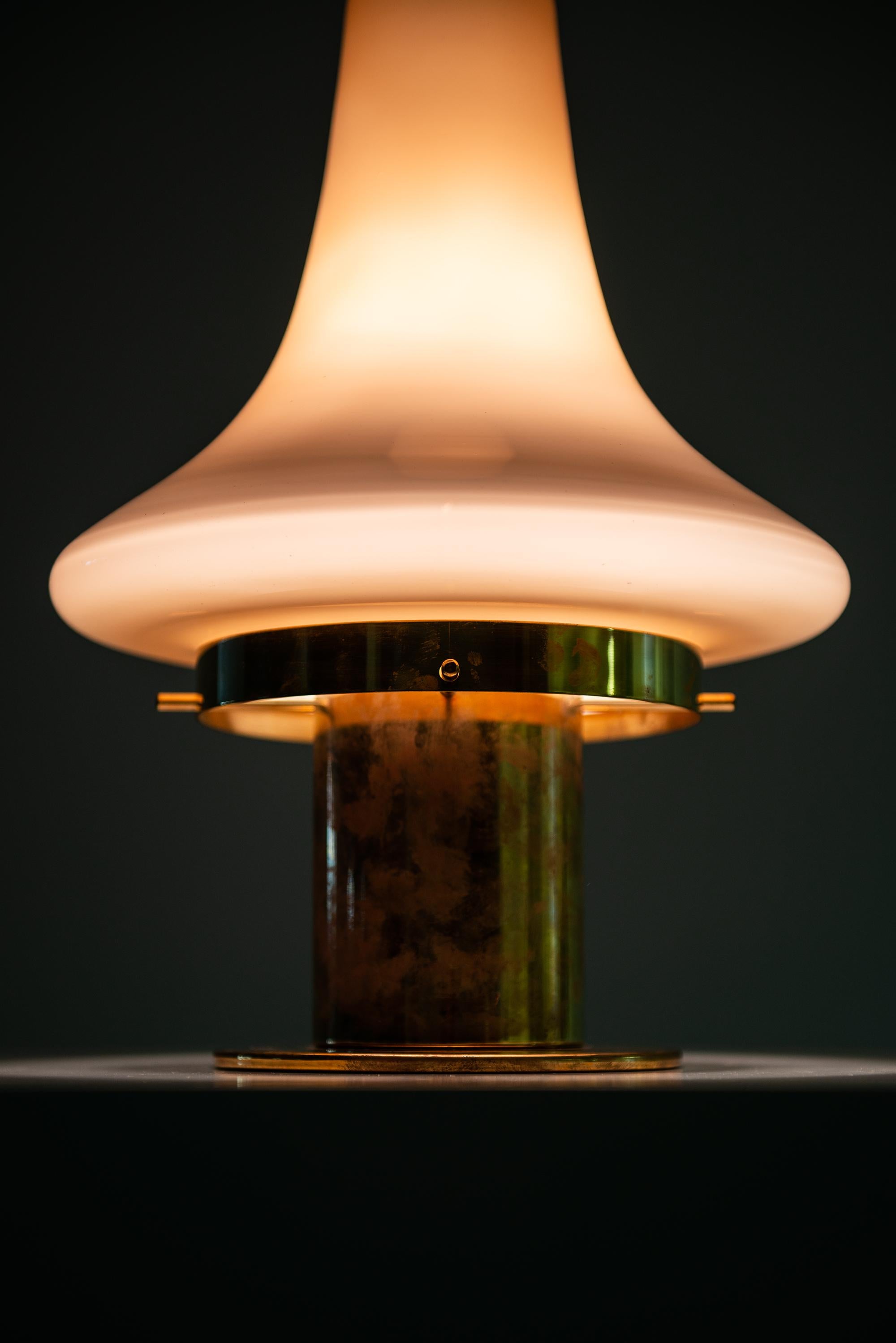 Mid-20th Century Hans-Agne Jakobsson Table Lamp Produced by Hans-Agne Jakobsson AB in Sweden